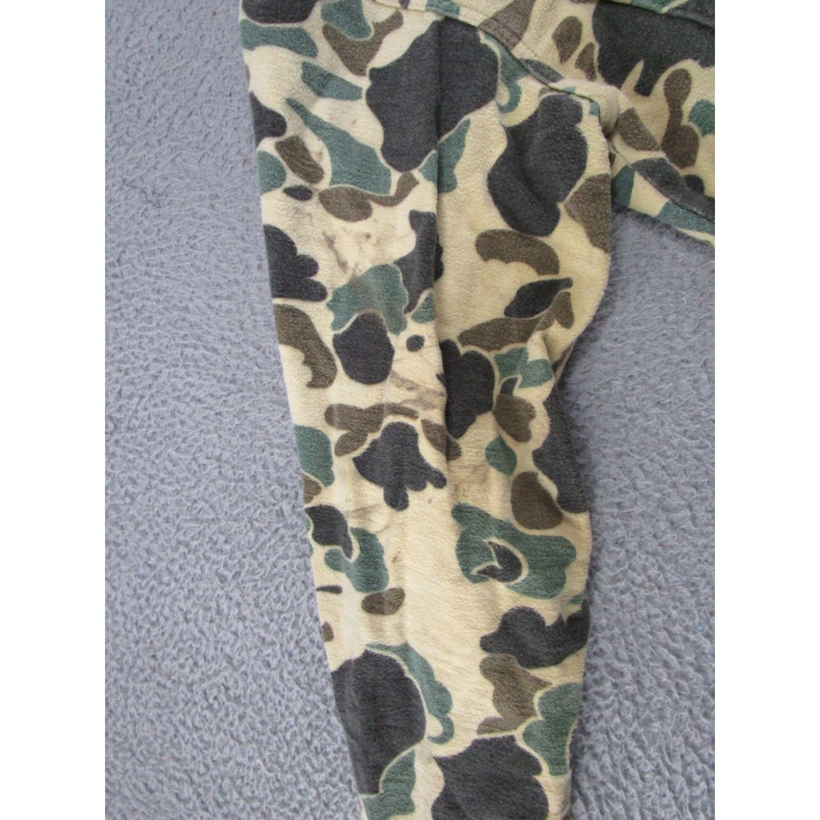 Vintage VINTAGE OshKosh B'gosh Heavyweight Duck Camo Shirt Mens Size L/42 Read Size US L / EU 52-54 / 3 - 5 Thumbnail