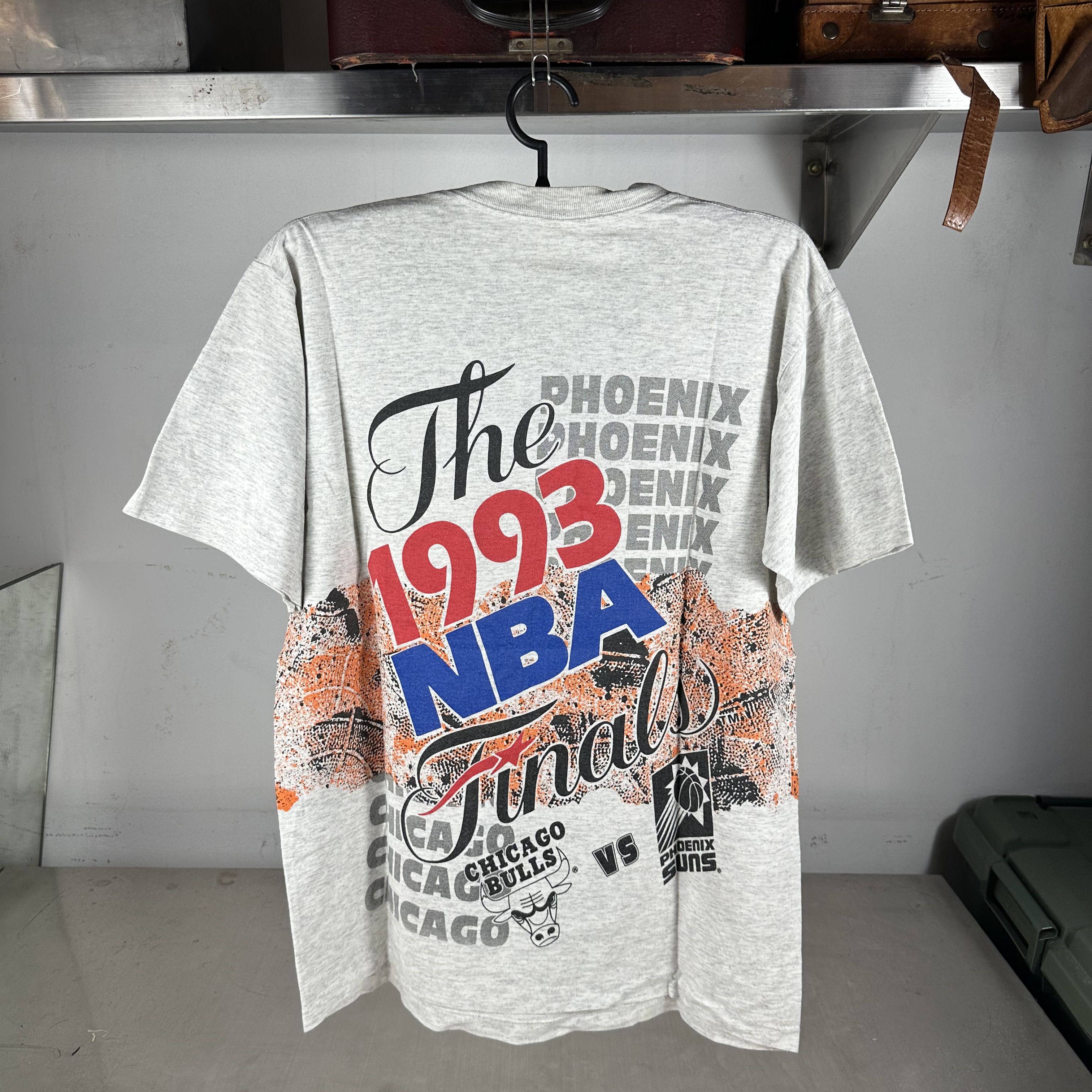 Vintage 1993 NBA Finals Phoenix Suns VS Chicago Bulls Salem T-Shirt Size US L / EU 52-54 / 3 - 3 Thumbnail