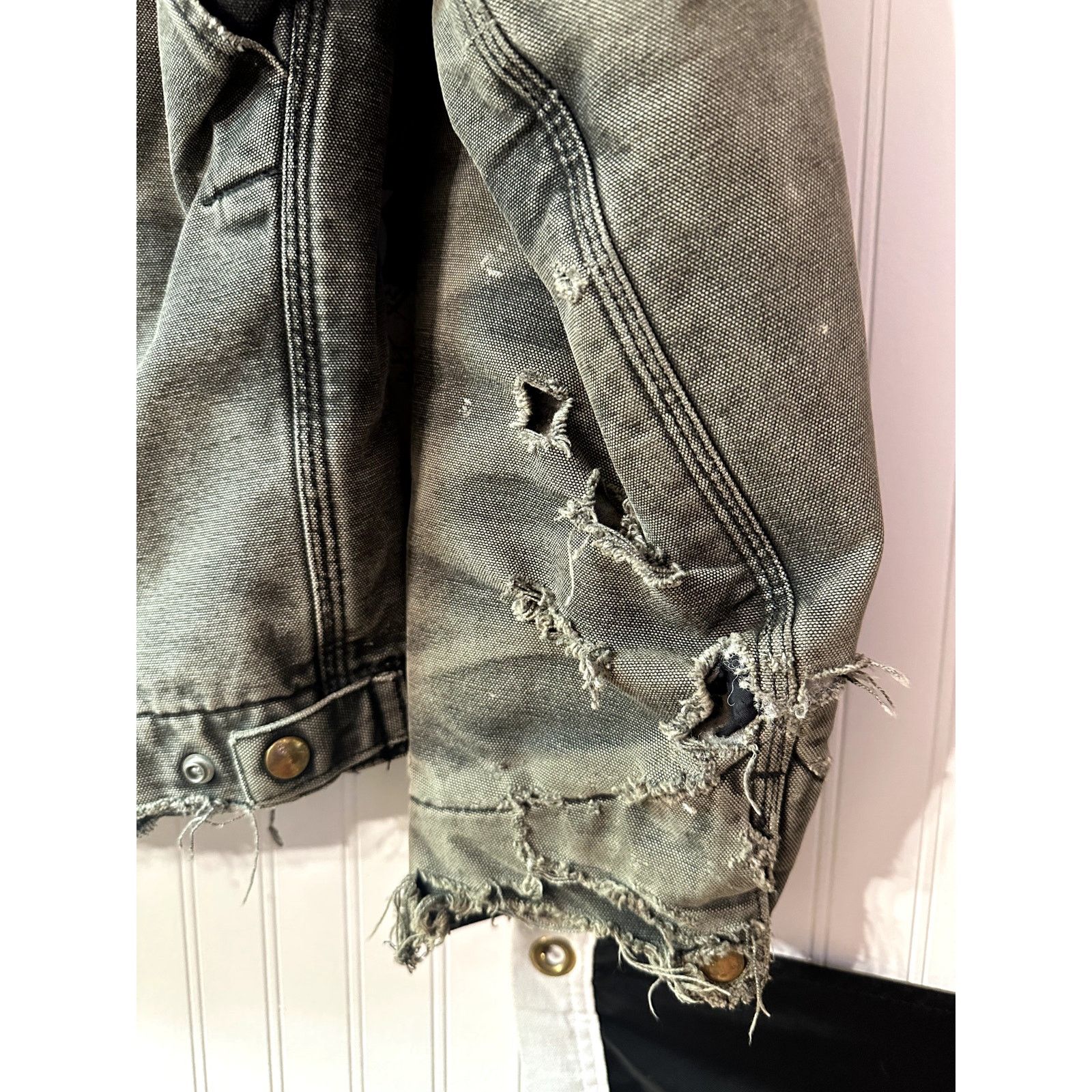 Carhartt Vtg 90s Thrashed Carhartt Black Size M Size US M / EU 48-50 / 2 - 6 Thumbnail