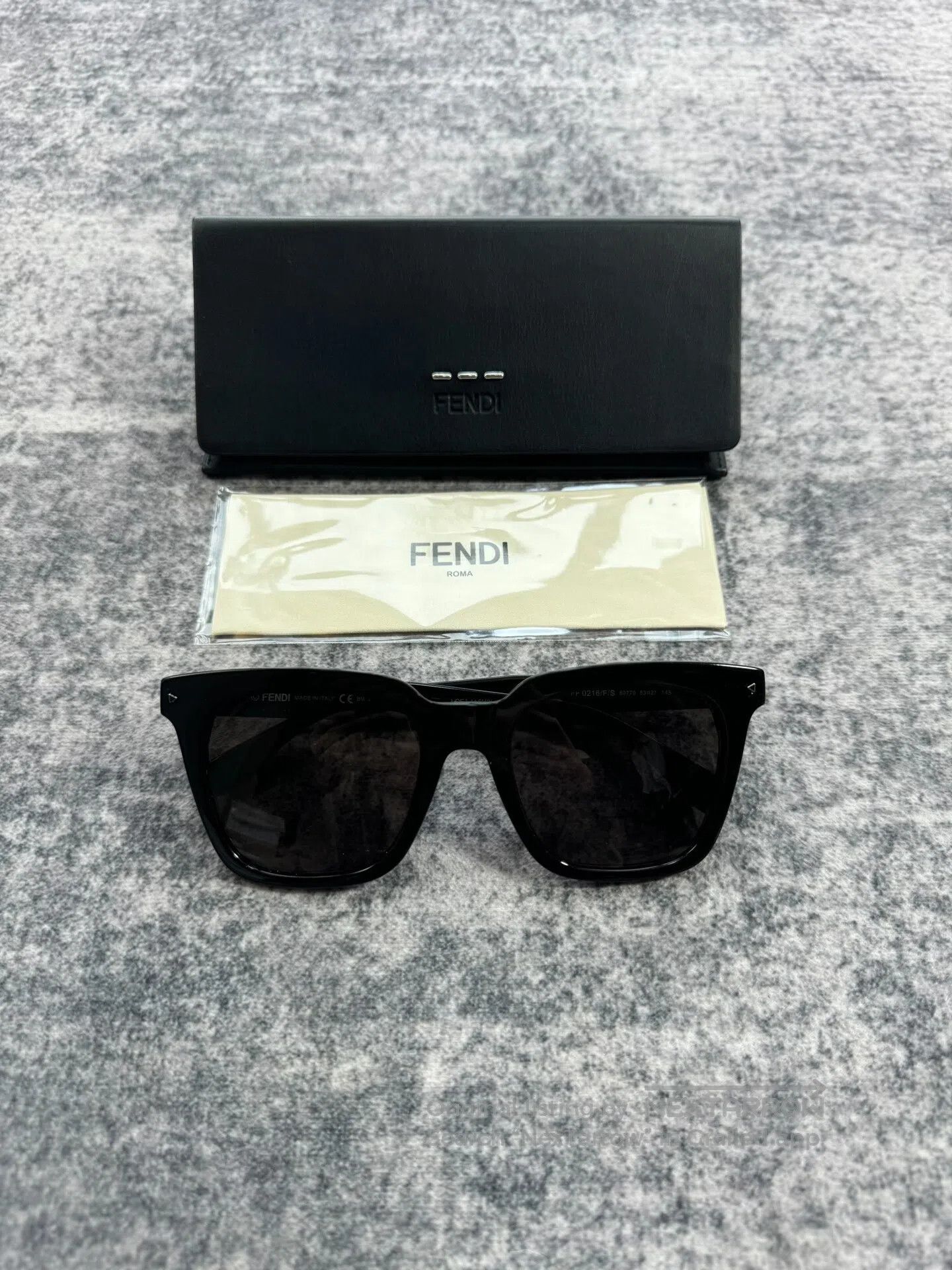 Fendi FENDI Sunglasses| Size ONE SIZE - 1 Thumbnail