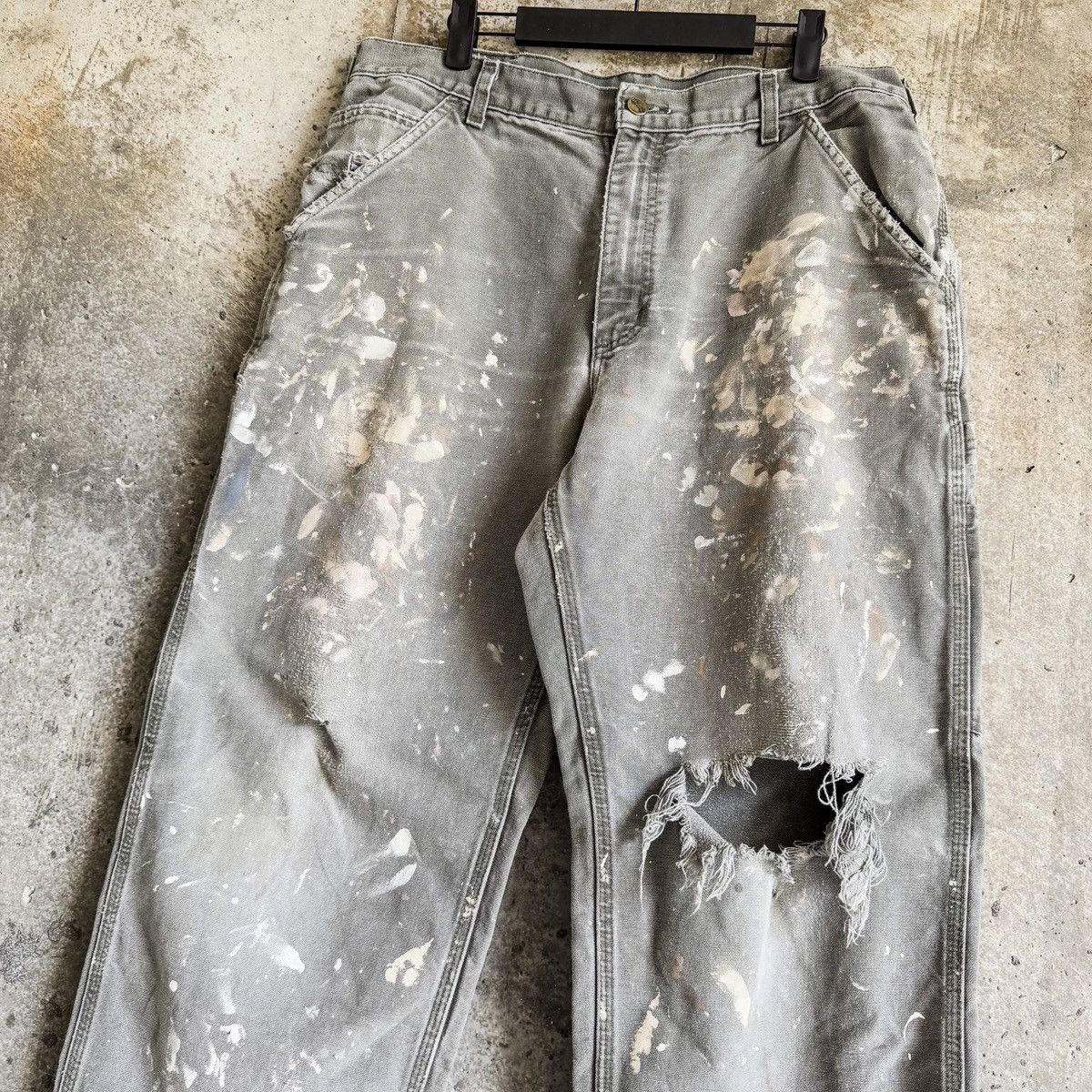 Vintage Vintage THRASHED Carhartt Paint Splatter Carpenter Pants Size US 34 / EU 50 - 1 Thumbnail