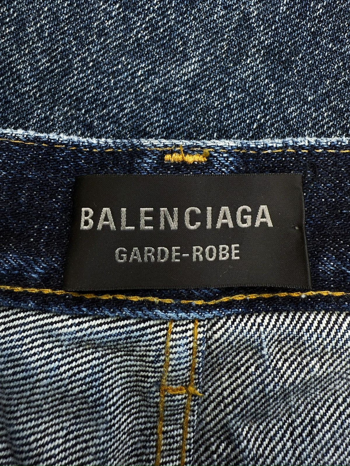Balenciaga Balenciaga Selvedge Straight Cut Blue Heavy Weight Denim Size US 28 / EU 44 - 2 Thumbnail