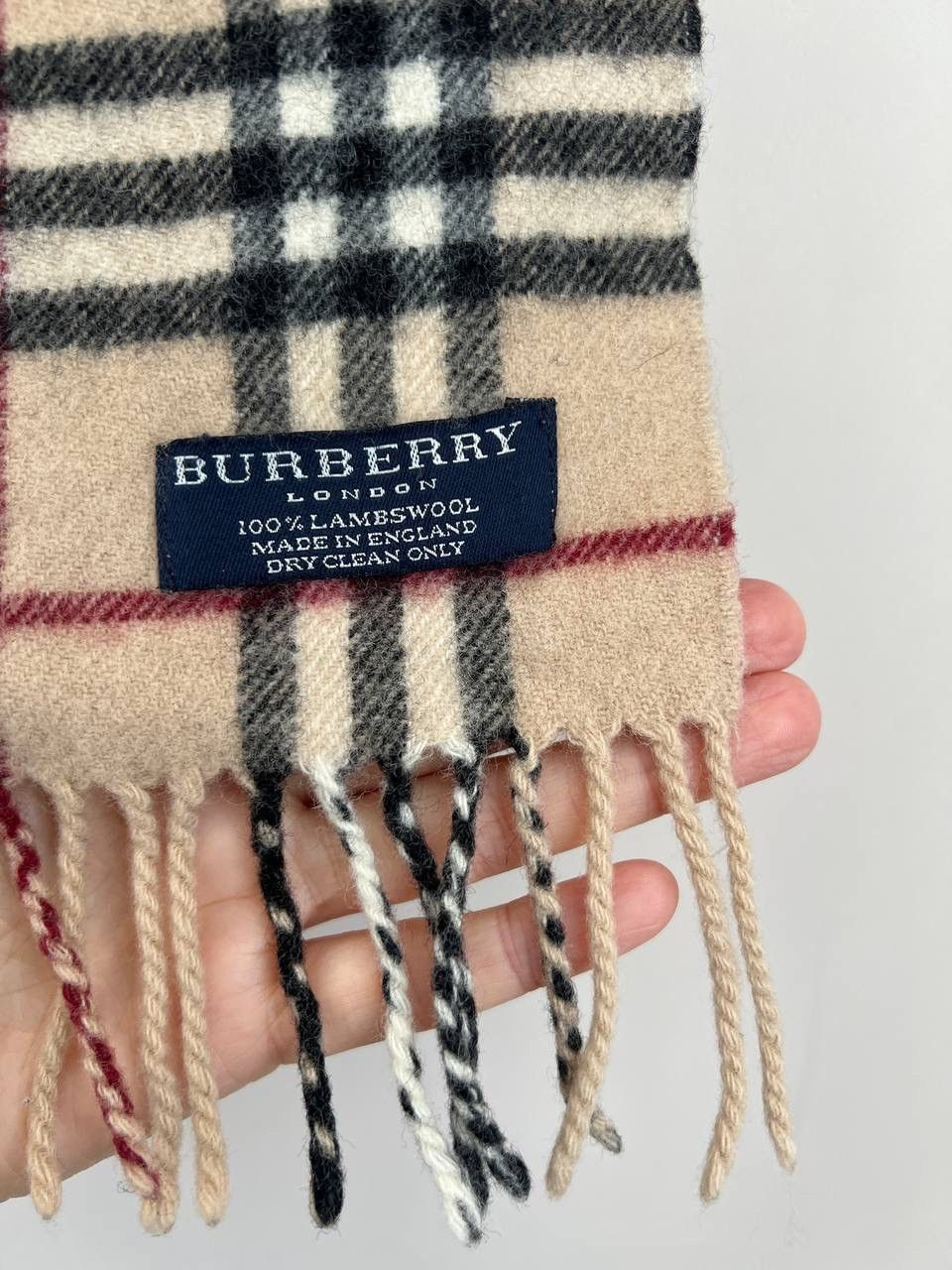 Burberry Burberry vintage plaid unisex 100% Lambswool scarf Size ONE SIZE - 2 Thumbnail