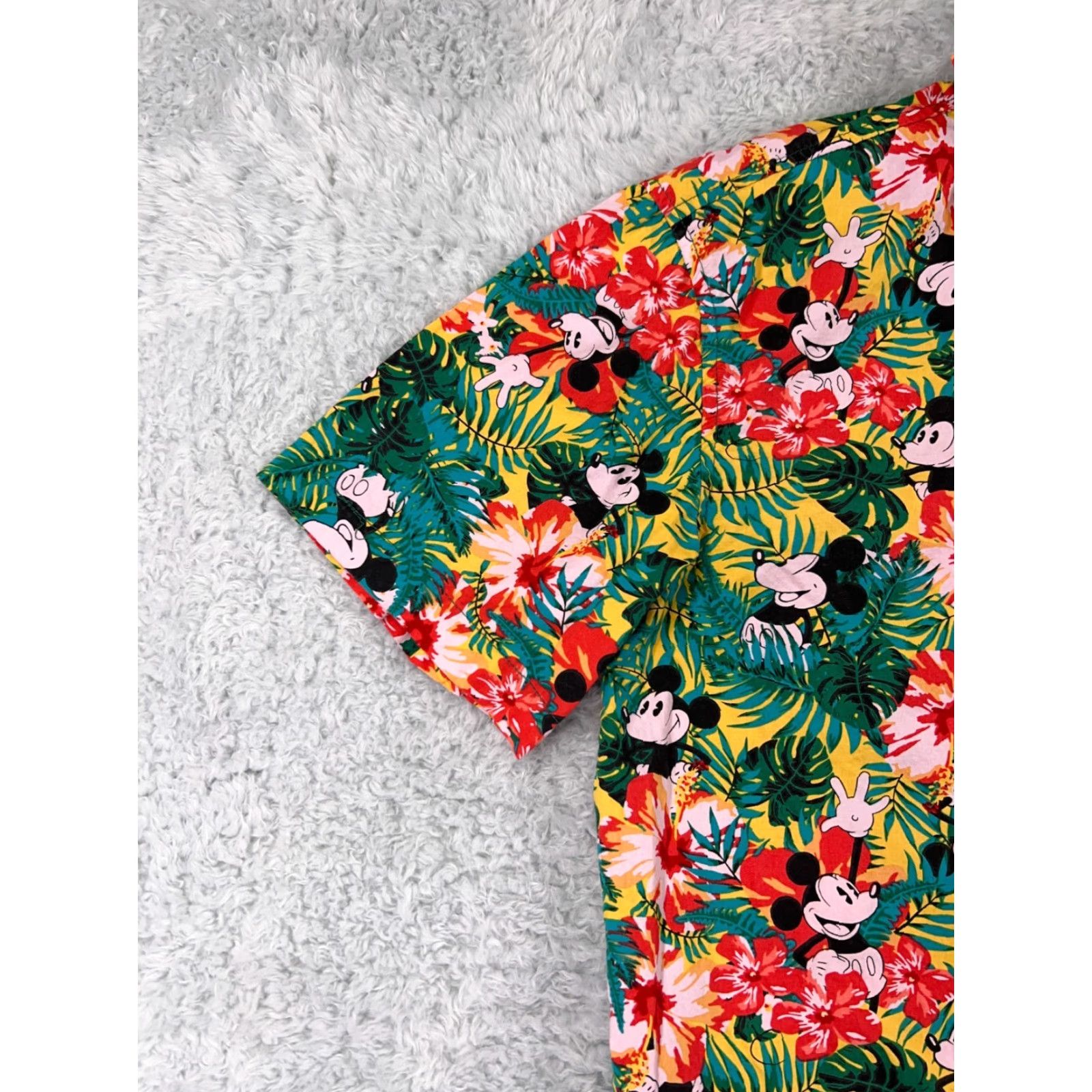 Disney Disney Mens Hawaiian Shirt Short Sleeve 1920s Aloha Resort Floral Cotton Green Red Small Size US S / EU 44-46 / 1 - 6 Thumbnail