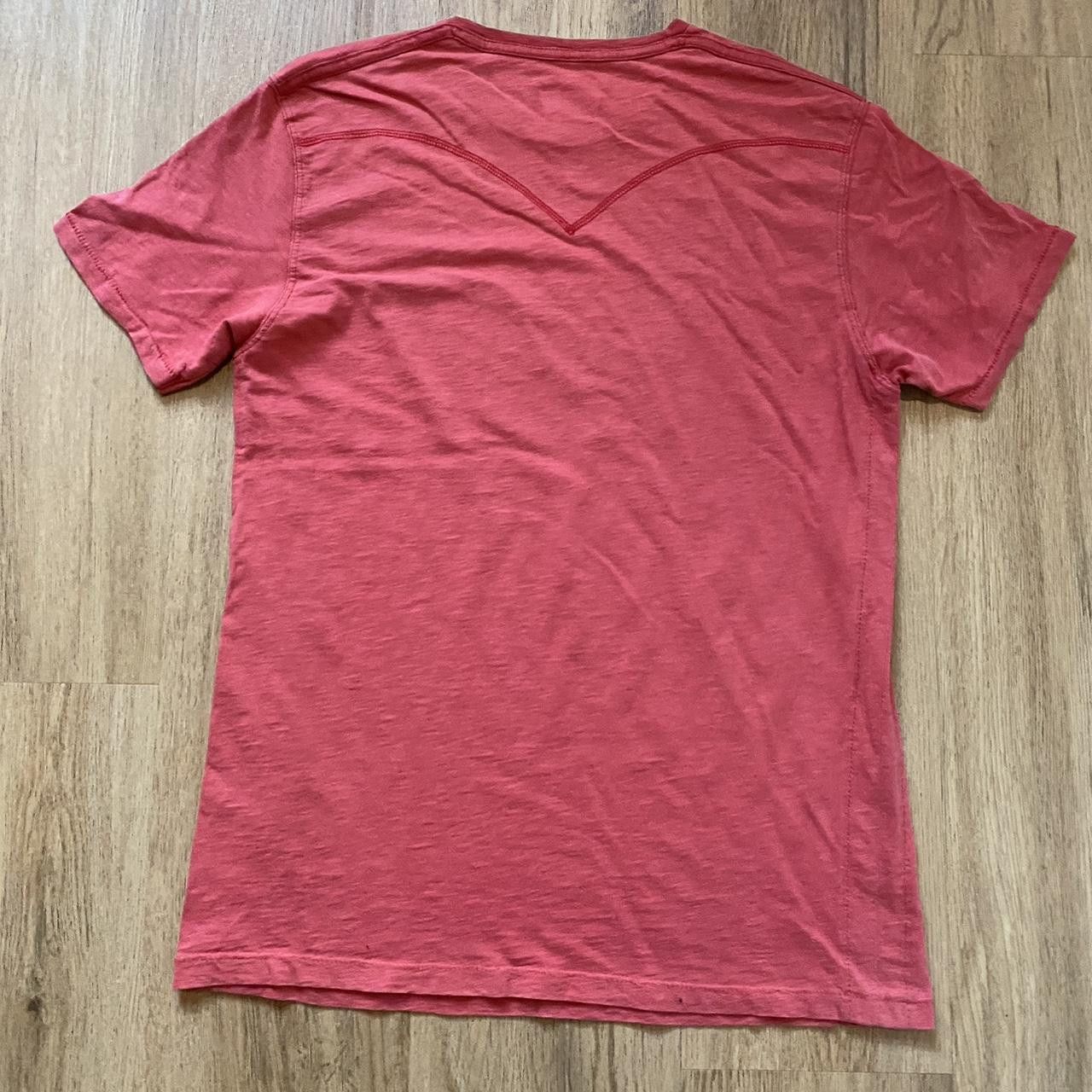 Levi's Red Levi's T-shirt with a relaxed fit Size US M / EU 48-50 / 2 - 3 Thumbnail