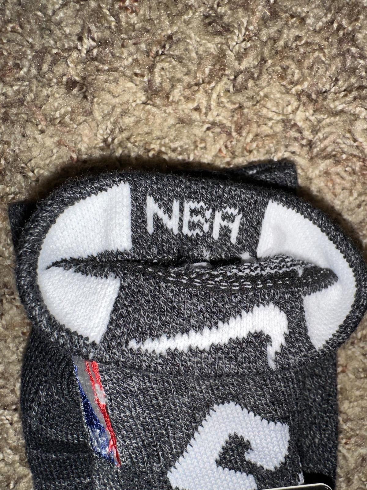 Nike Nike Men’s Elite Dri-Fit Crew Basketball Socks San Antonio Spurs Size ONE SIZE - 5 Thumbnail