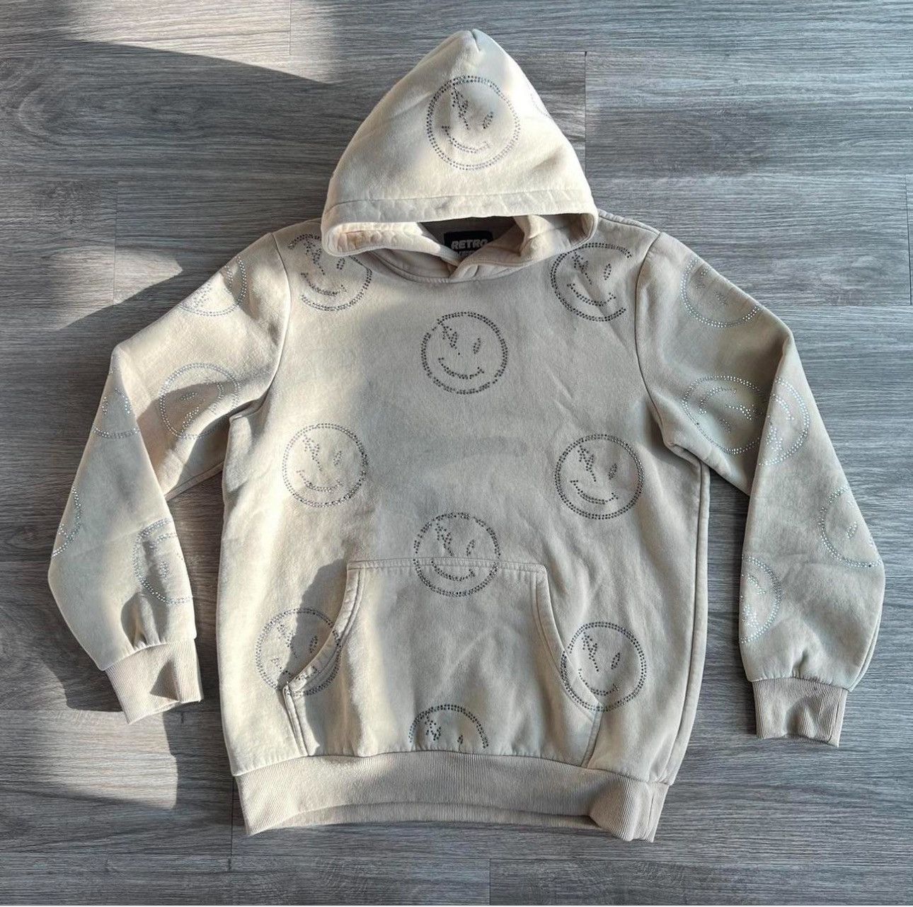 RETROVERT Retrovert Cream Rhinestone Smiley Face Hoodie Size US M / EU 48-50 / 2 - 1 Thumbnail