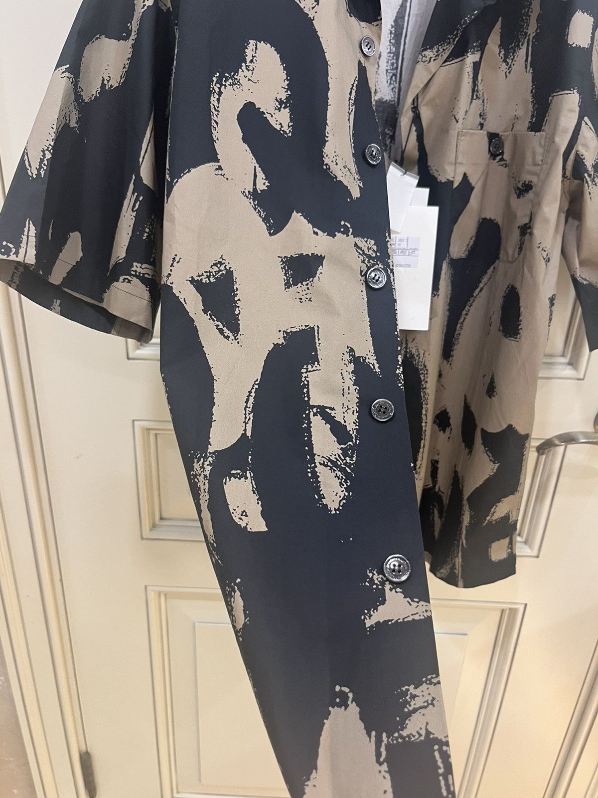 Alexander McQueen Graffiti logo print short sleeve shirt size 15++ Size US M / EU 48-50 / 2 - 12 Thumbnail