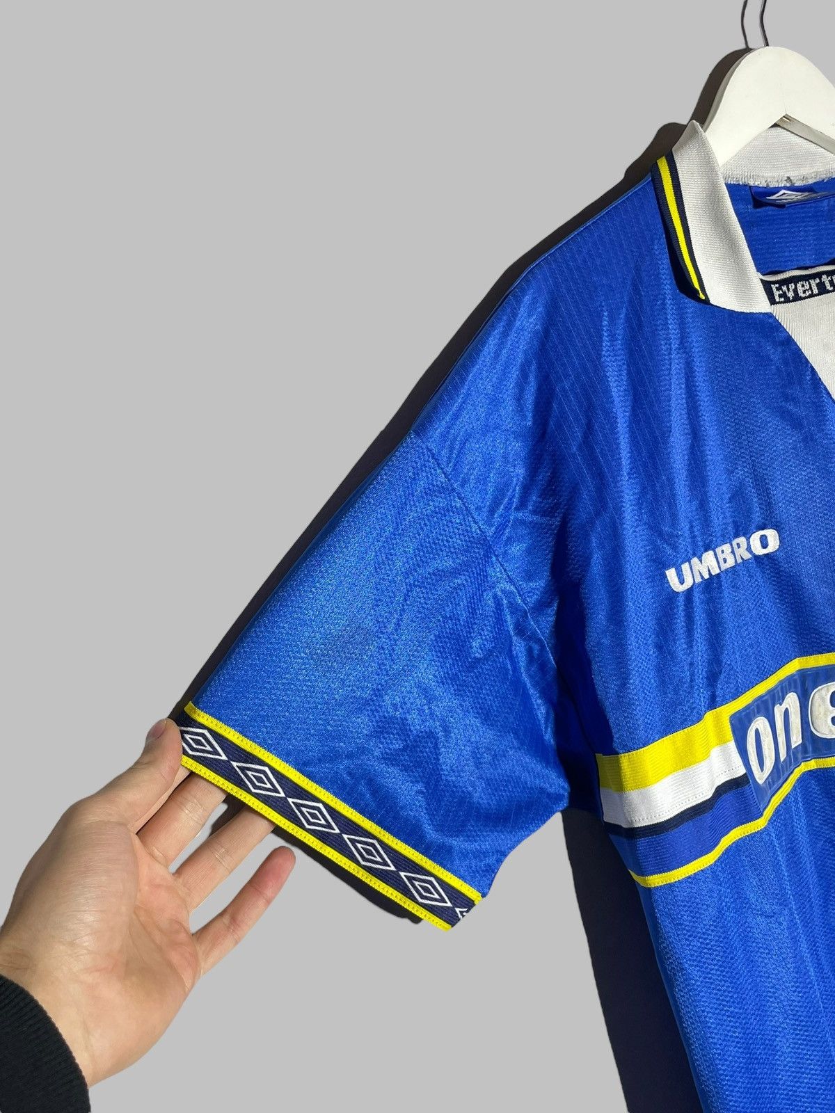 Umbro × Vintage Everton Umbro 1998/99 Home Vintage Football Shirt Size US XL / EU 56 / 4 - 3 Thumbnail