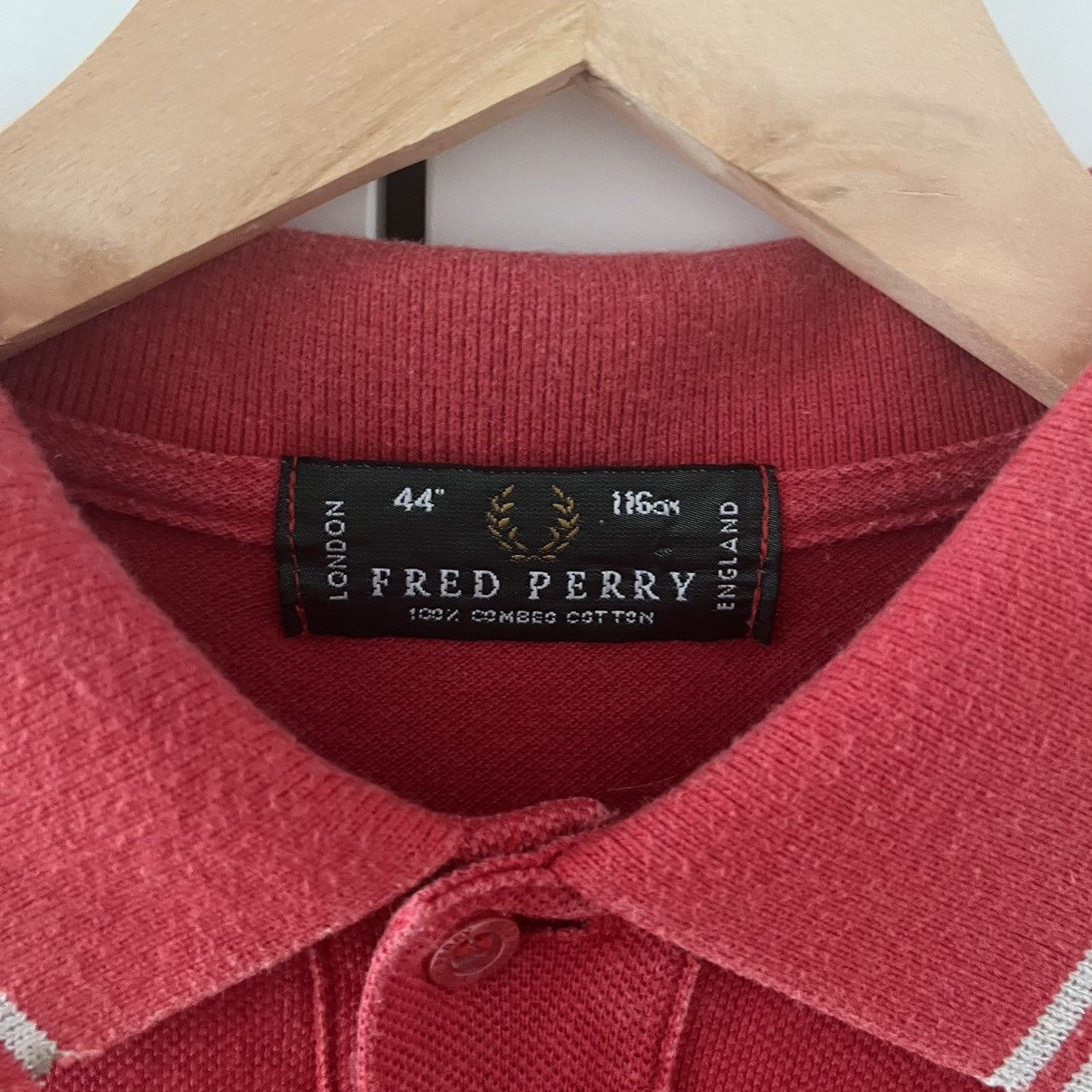 Fred Perry Vintage Fred Perry Red Polo Shirt Streetwear Y2K Size US M / EU 48-50 / 2 - 4 Thumbnail