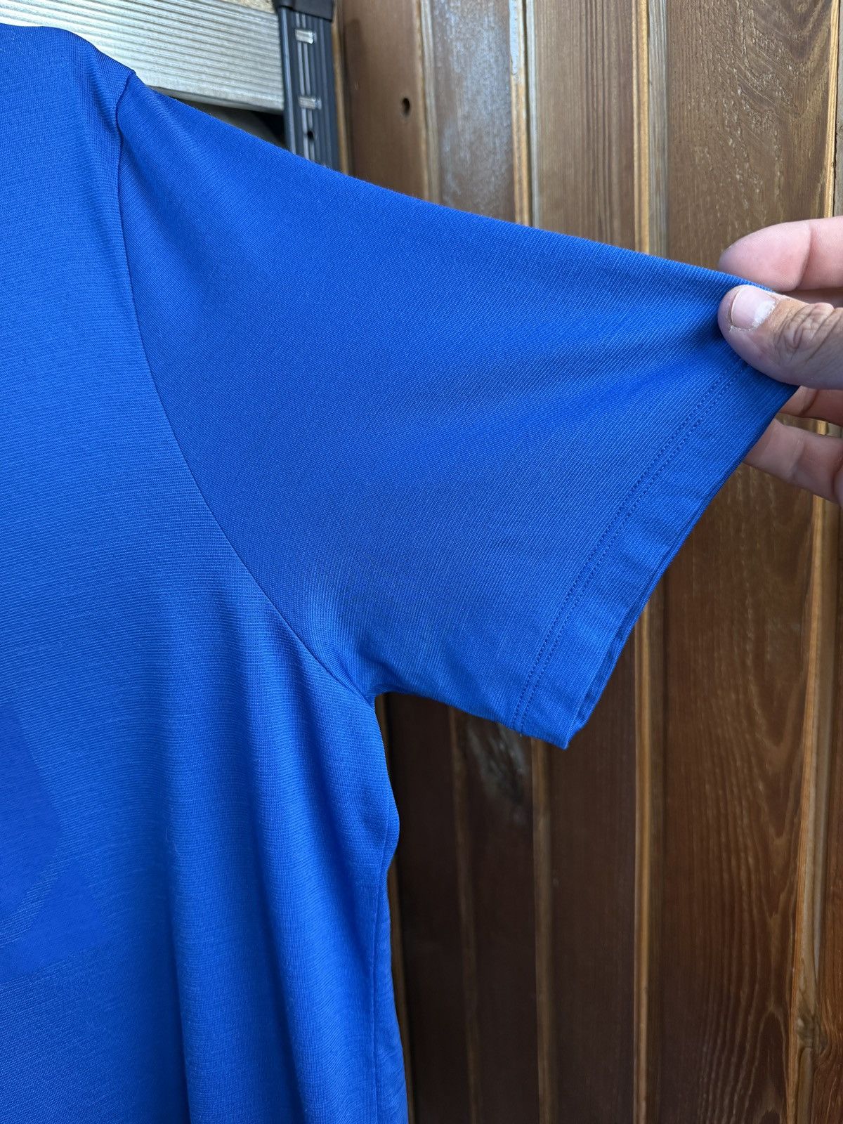 Arc'teryx Vintage Arcteryx tee big logo size S Size US S / EU 44-46 / 1 - 7 Thumbnail