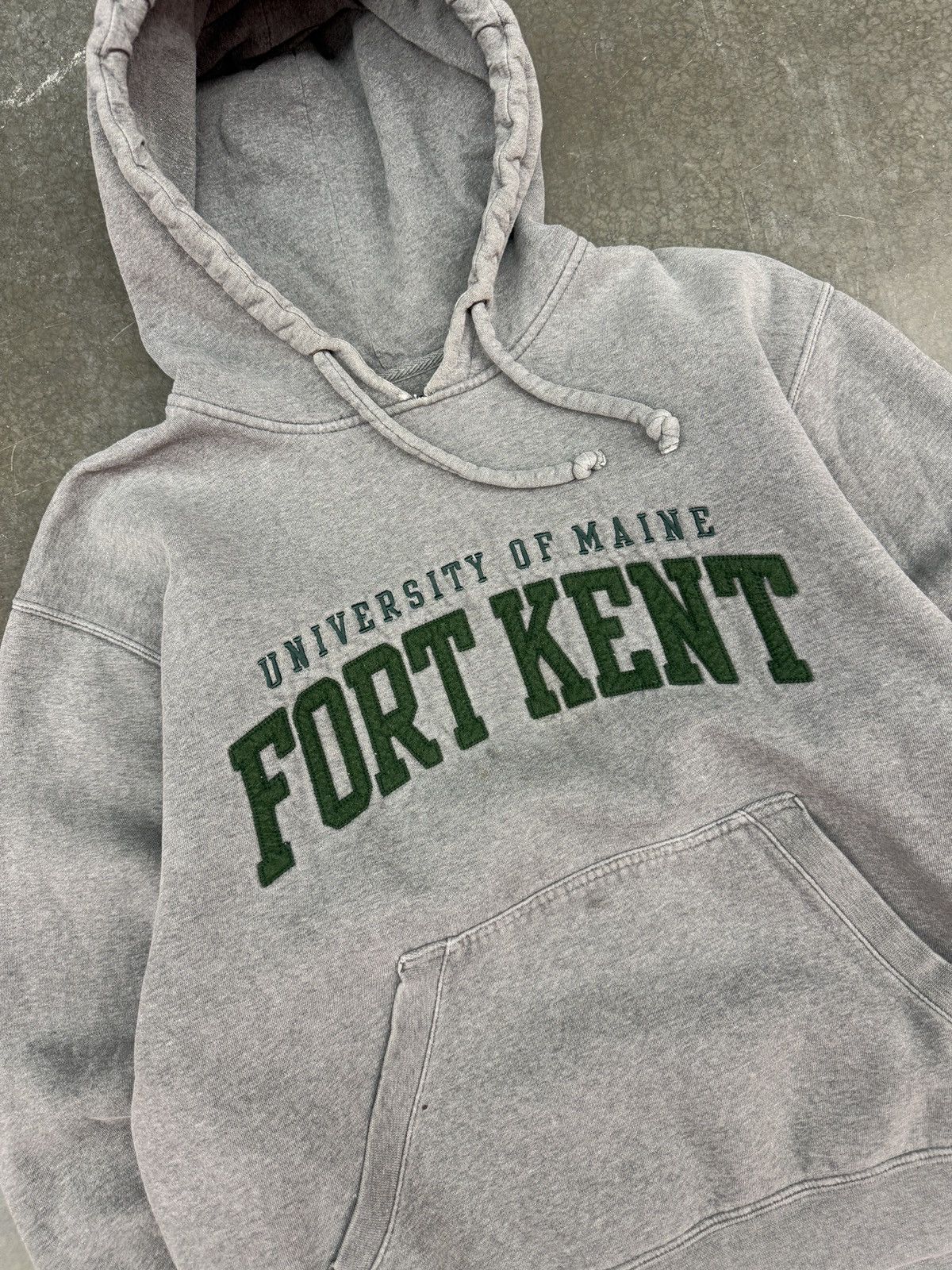 Russell Athletic × Vintage Vintage 90s University of Maine Fort Kent Boxy Gray Hoodie Size US L / EU 52-54 / 3 - 2 Thumbnail