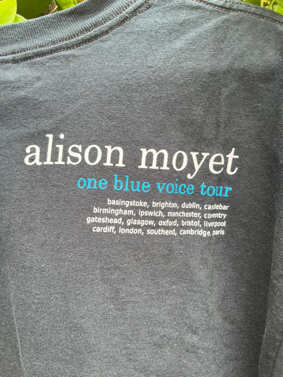 Band Tees Alison Moyet 2005 UK Tour One Blue Voice tees tshirt Size US L / EU 52-54 / 3 - 4 Thumbnail