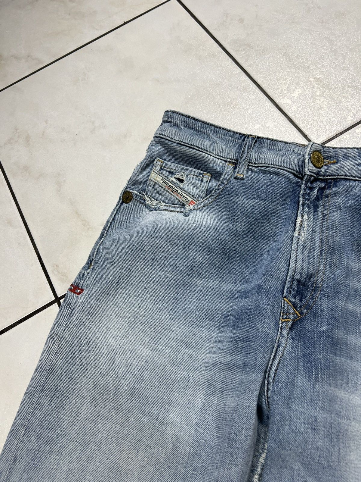 Diesel Vintage Diesel D-reggy y2k washed distressed denim jeans Size 27" / US 4 / IT 40 - 7 Thumbnail