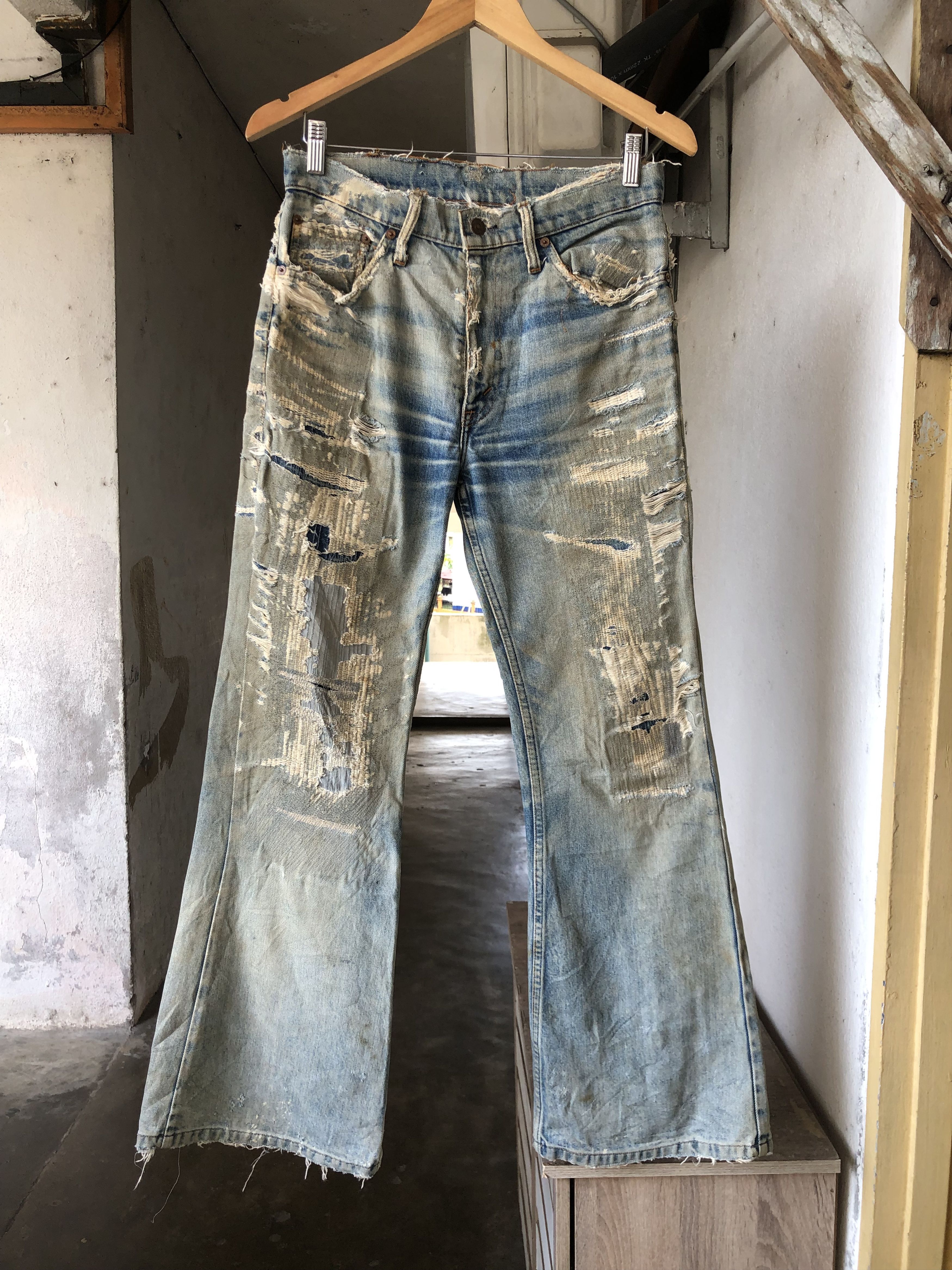 Levi's Vintage 90s Levis Distressed Denim Flare Pants Size US 29 - 1 Thumbnail