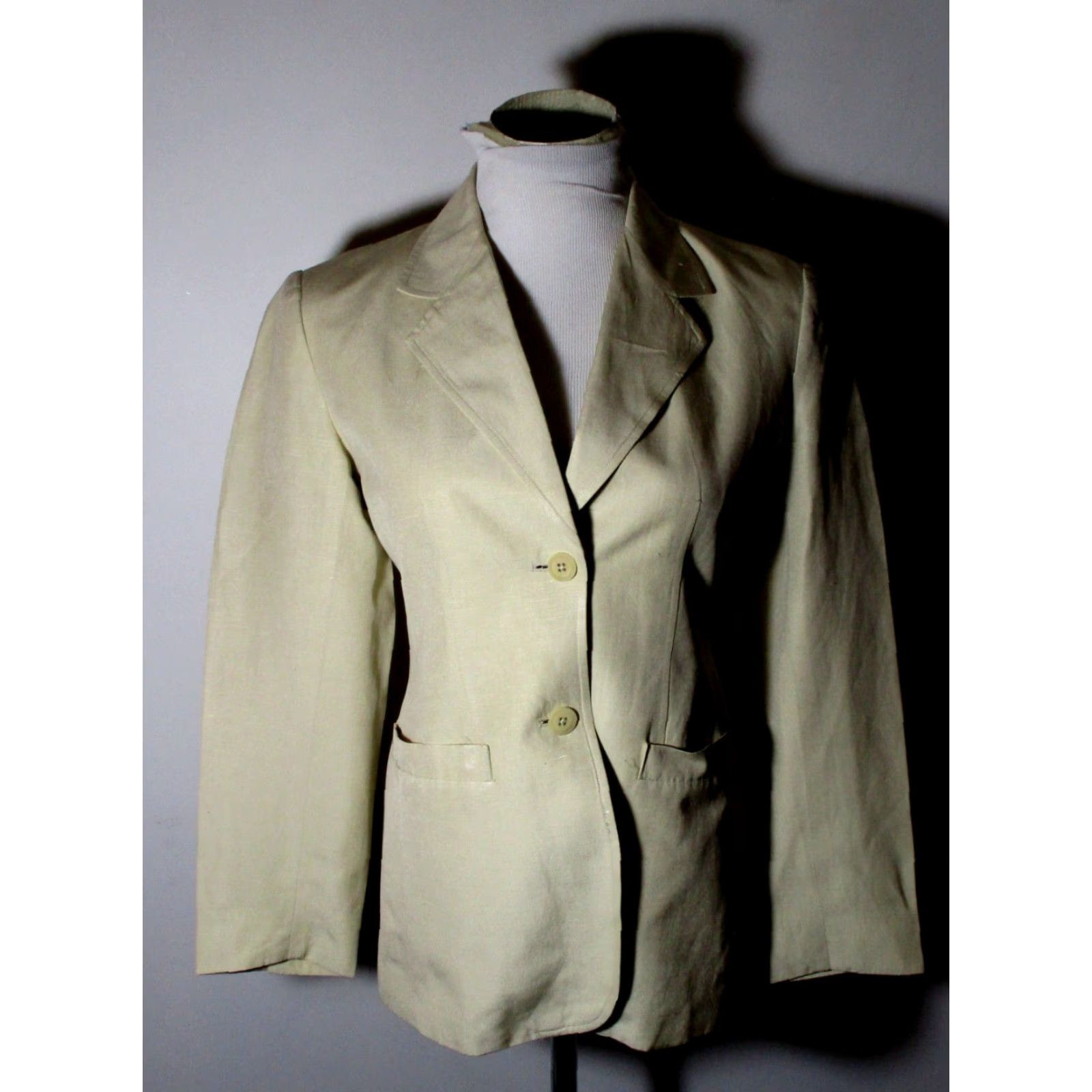 Vintage VINTAGE CLASSIQUES ENTIER Tan Silk & Linen Jacket XXS Women’s Solid Long Sleeve Short Jacket Tan Silk & Linen 2XS Classic Jacket Womens Size XXS / US 00 / IT 34 - 2 Thumbnail