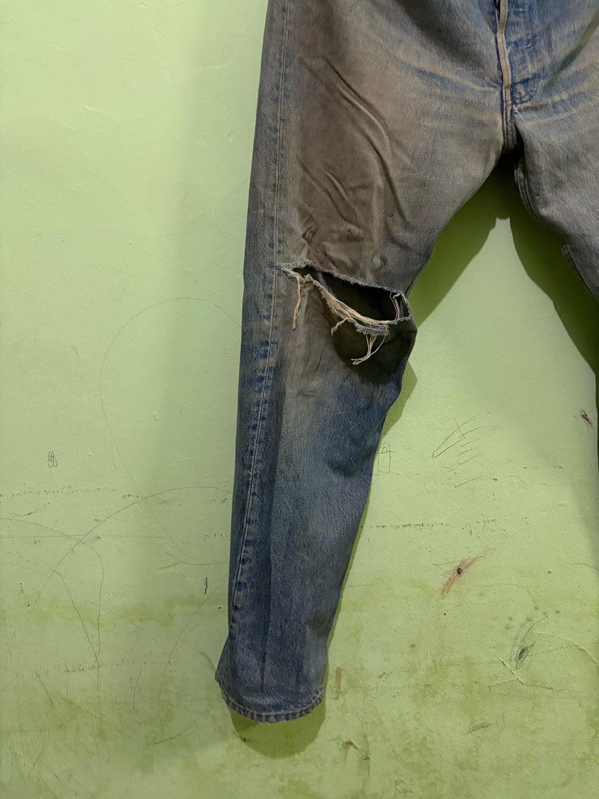 Levi's × Levi's Vintage Clothing Vintage 501 Levis Denim Pant Distressed Made In USA Size US 35 - 3 Thumbnail
