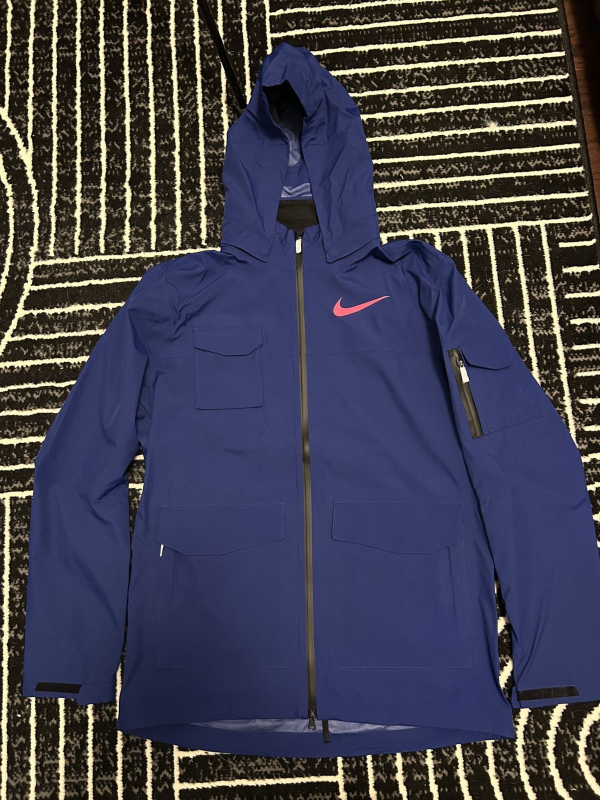 Nike Nike Pro Elite Storm Fit Jacket Size US S / EU 44-46 / 1 - 1 Thumbnail