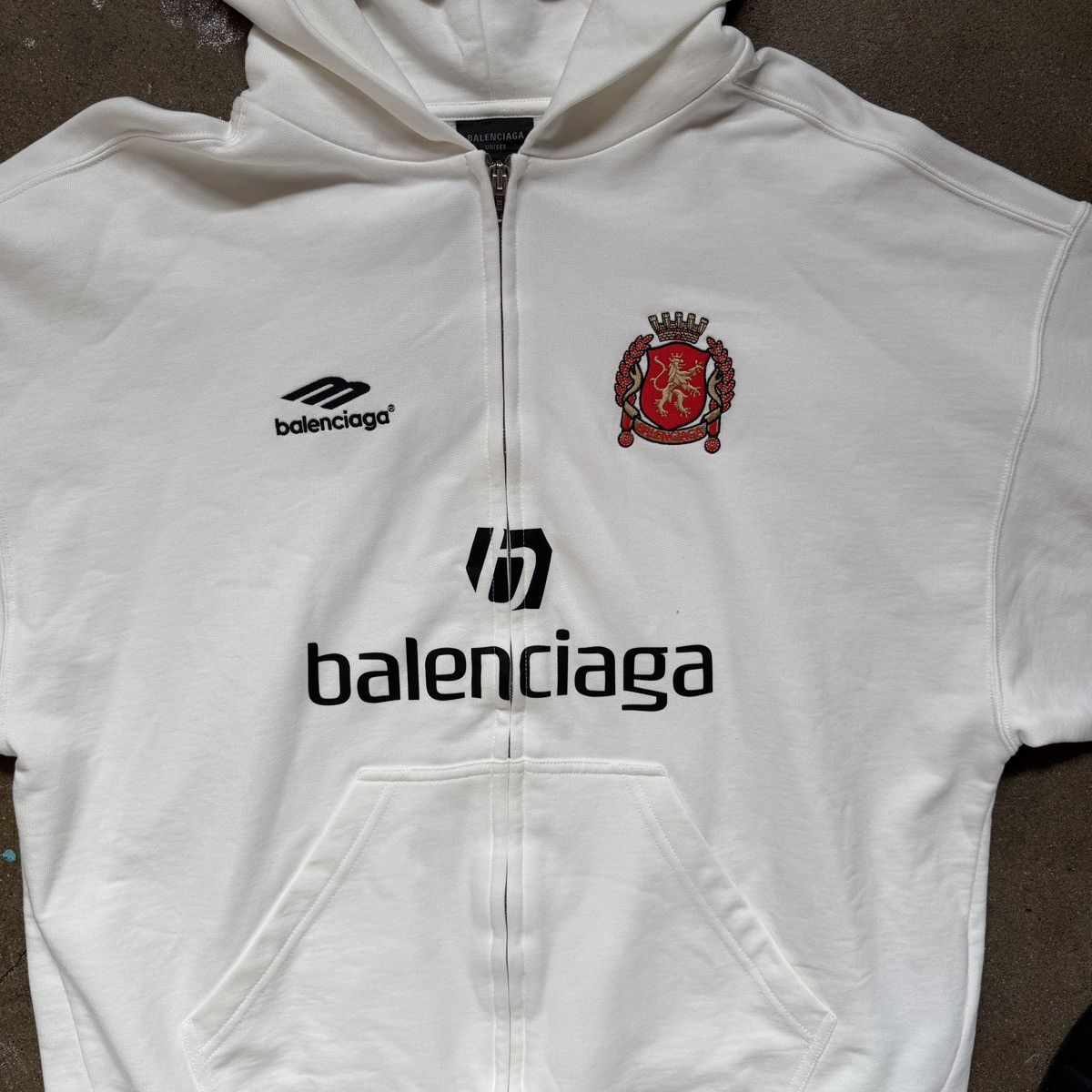 Balenciaga BNWT BALENCIAGA SOCCER HOODIE PARIS EDITION Size US M / EU 48-50 / 2 - 2 Thumbnail