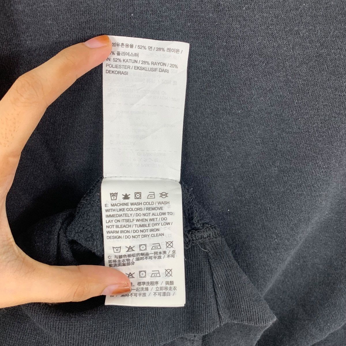 Nike Vintage NIKE SWOOSH Minimalist Embroidered Logo Sweatshirt Size M / US 6-8 / IT 42-44 - 10 Thumbnail
