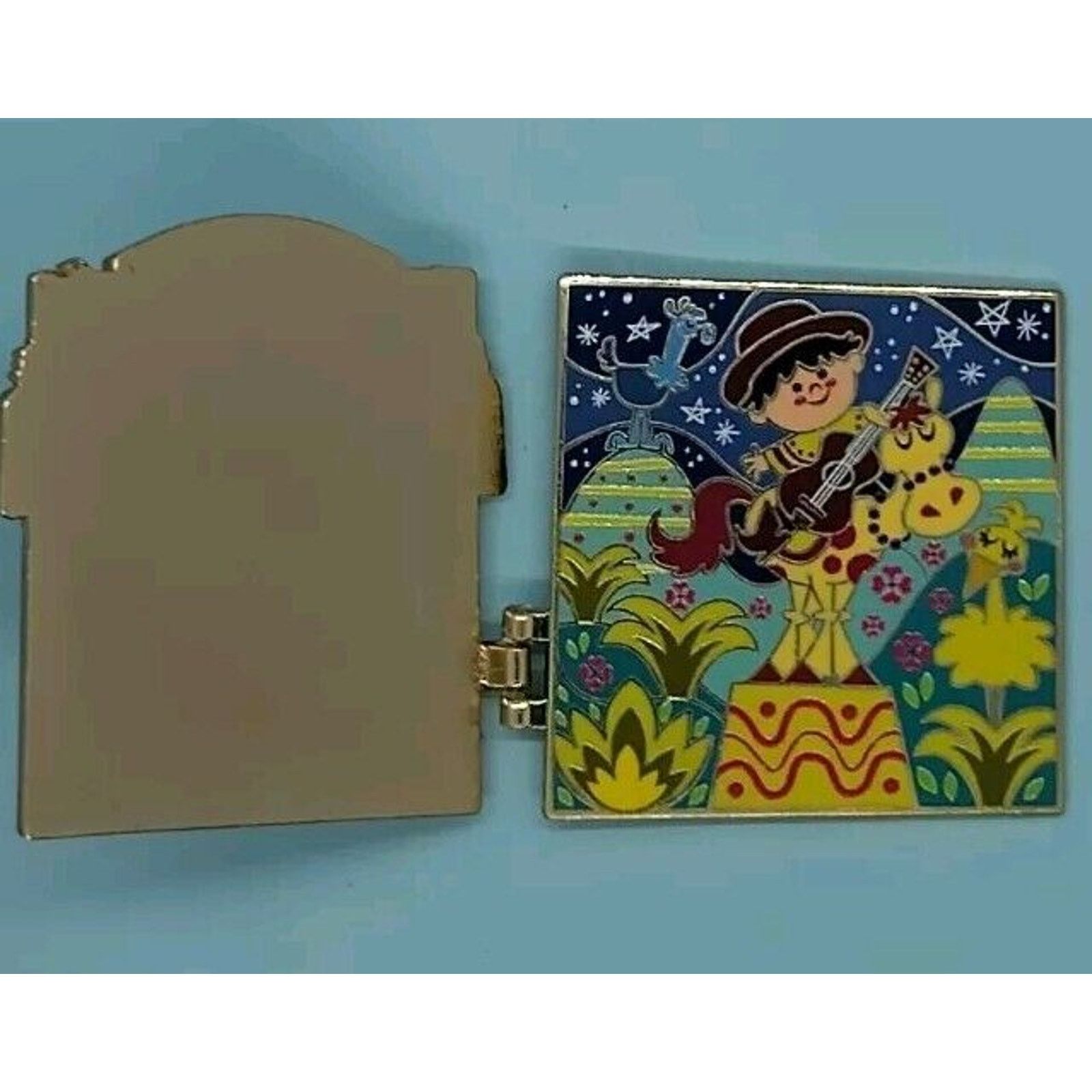 Disney Club 33 It’s A Small World Argentina 55th Anniversary LE Pin Size ONE SIZE - 4 Thumbnail