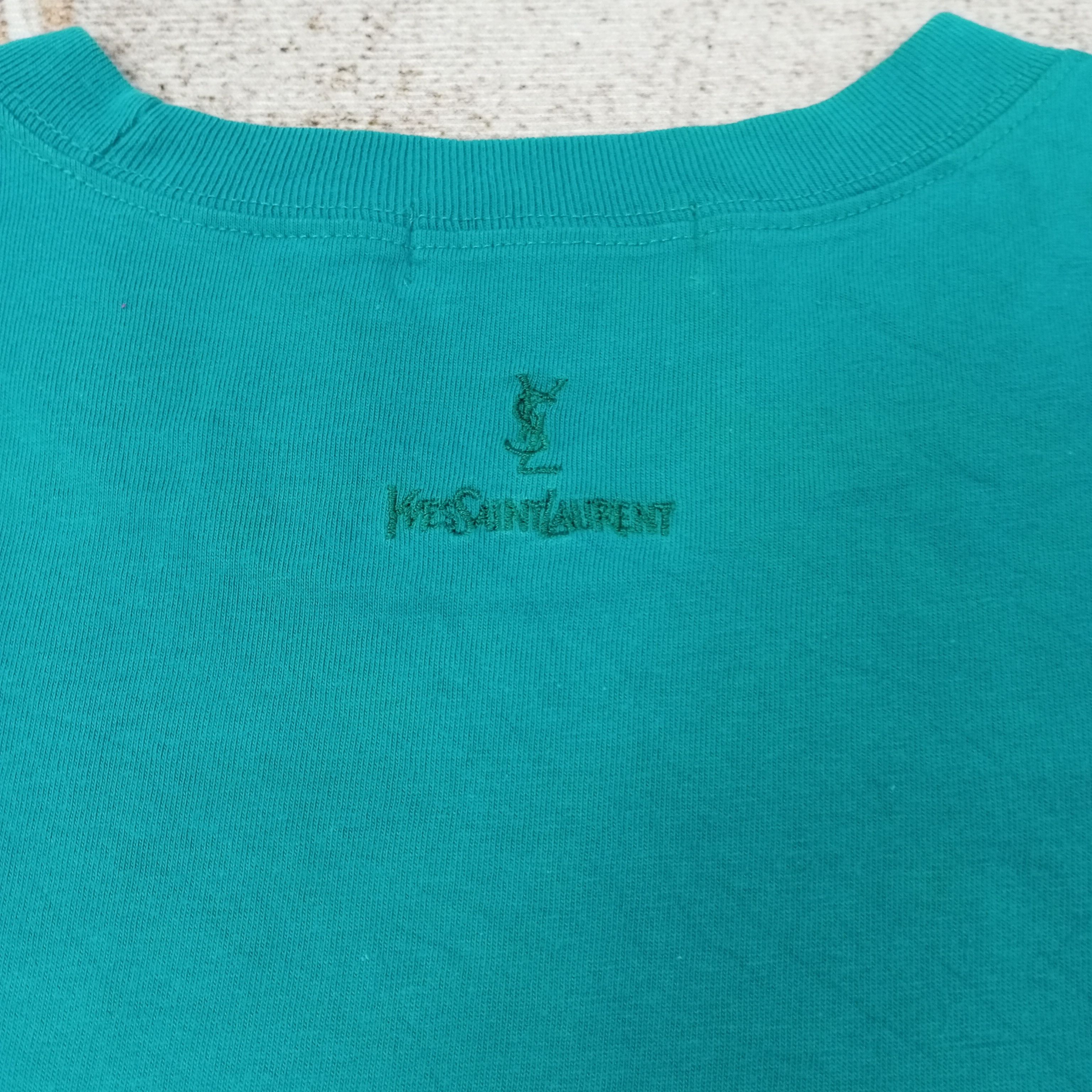 Yves Saint Laurent Yves Saint Laurent Italian Brand Tshirt C239N21 Size US L / EU 52-54 / 3 - 6 Thumbnail