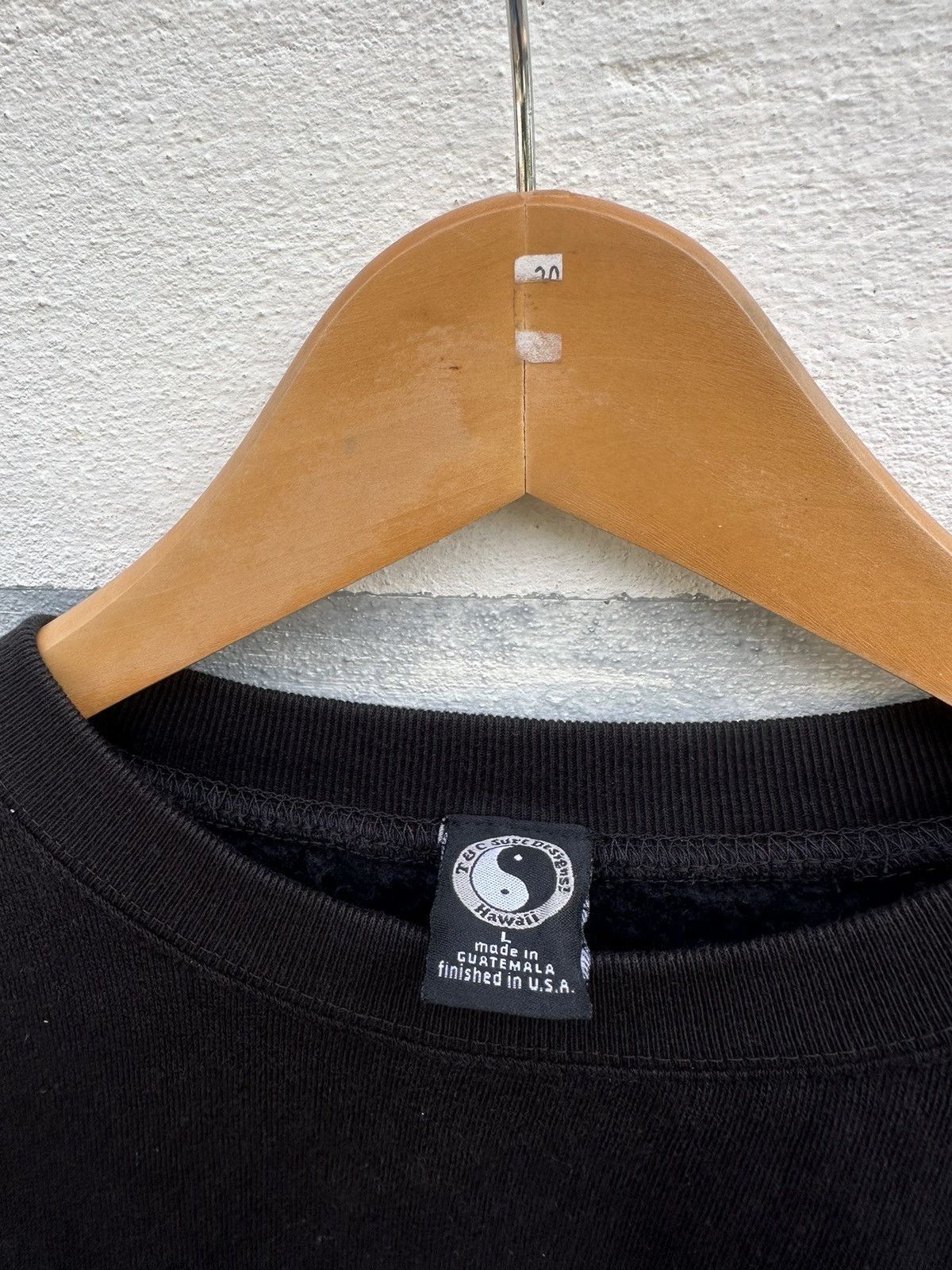 Vintage T&C surf design hawaii sweatshirt Size US L / EU 52-54 / 3 - 5 Thumbnail