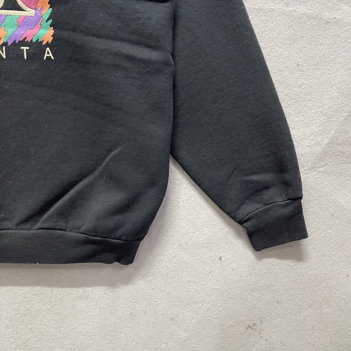 Vintage Vintage Atlanta Graphic Sweatshirt (1990s) Size US L / EU 52-54 / 3 - 4 Thumbnail