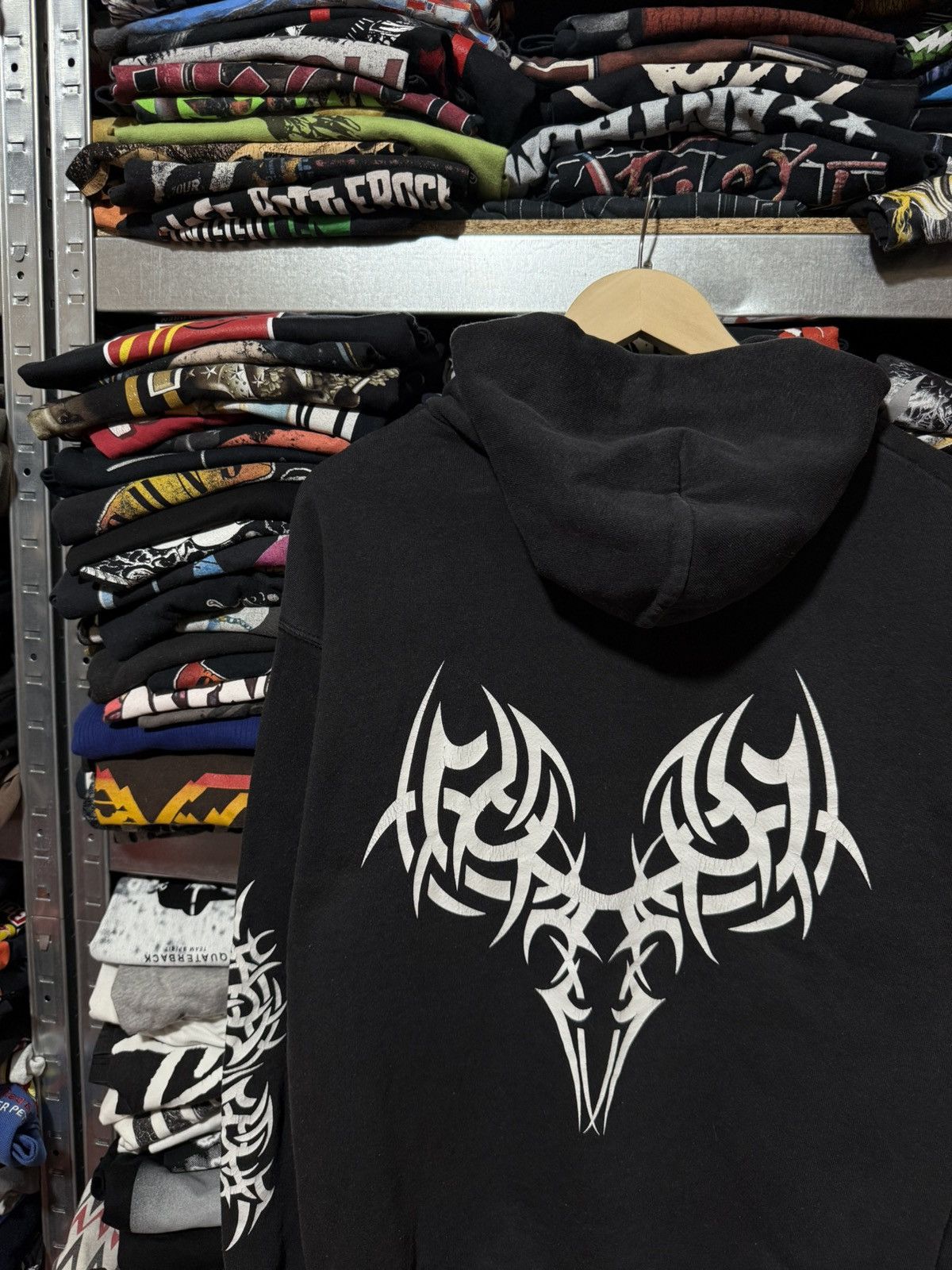 Vintage Vintage Y2k 00s Tribal Rave Black Rock Metal Hoodie Hype Size US L / EU 52-54 / 3 - 4 Thumbnail