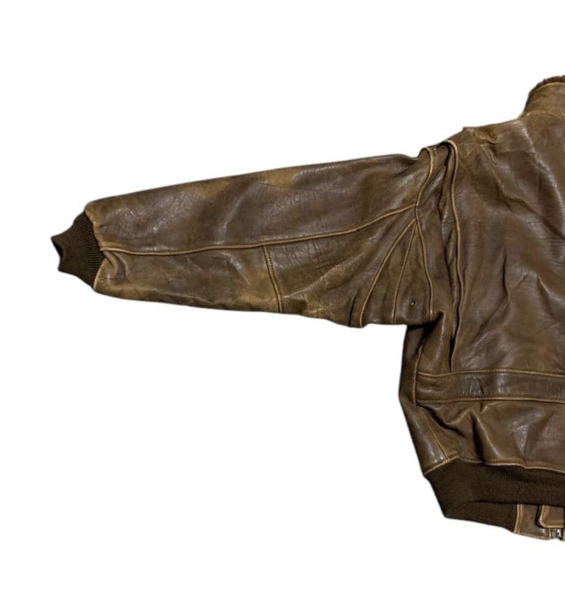 Vintage Vintage Military Leather Bomber Jacket Size US L / EU 52-54 / 3 - 6 Thumbnail