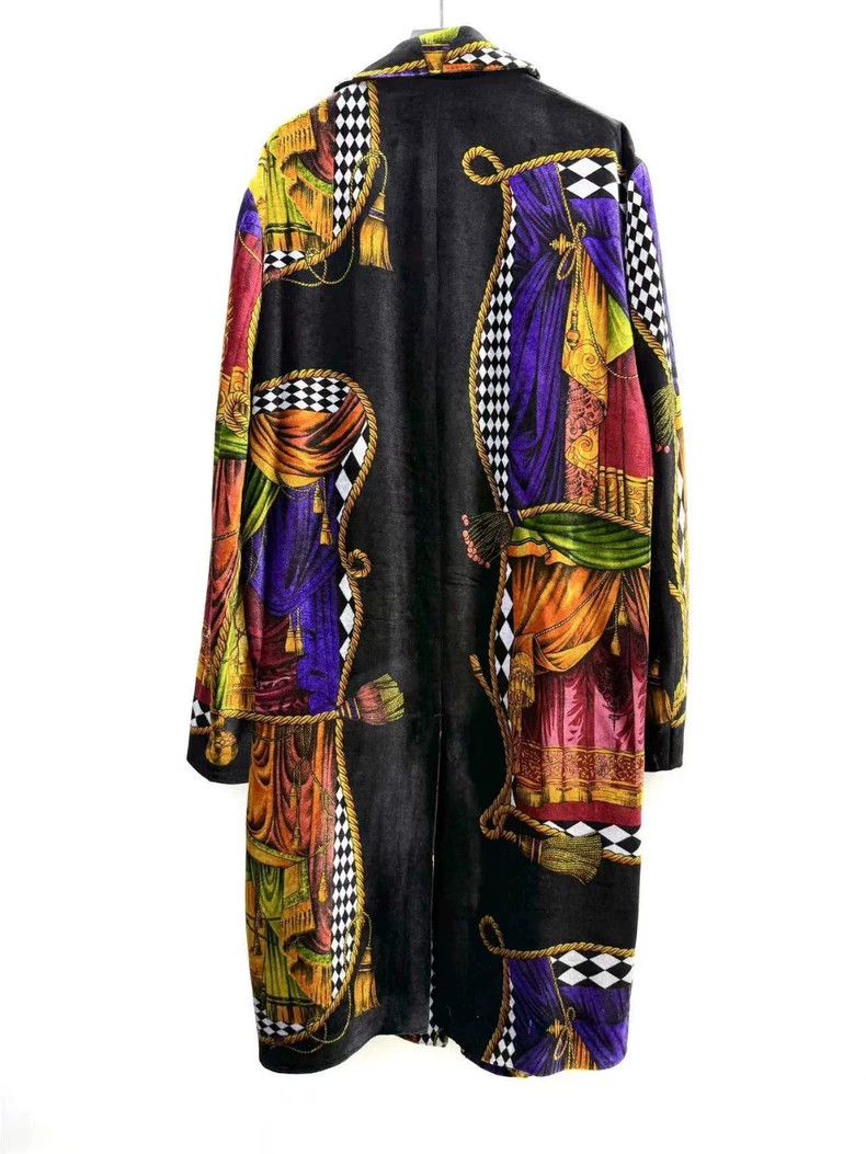Versace Versace Baroque velvet coat Size US L / EU 52-54 / 3 - 2 Thumbnail