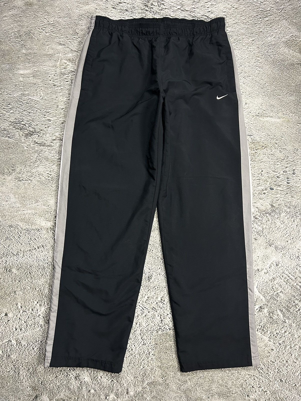 Nike Nike track suit vintage grey black nylon pants jacket Y2K Size US XL / EU 56 / 4 - 8 Thumbnail
