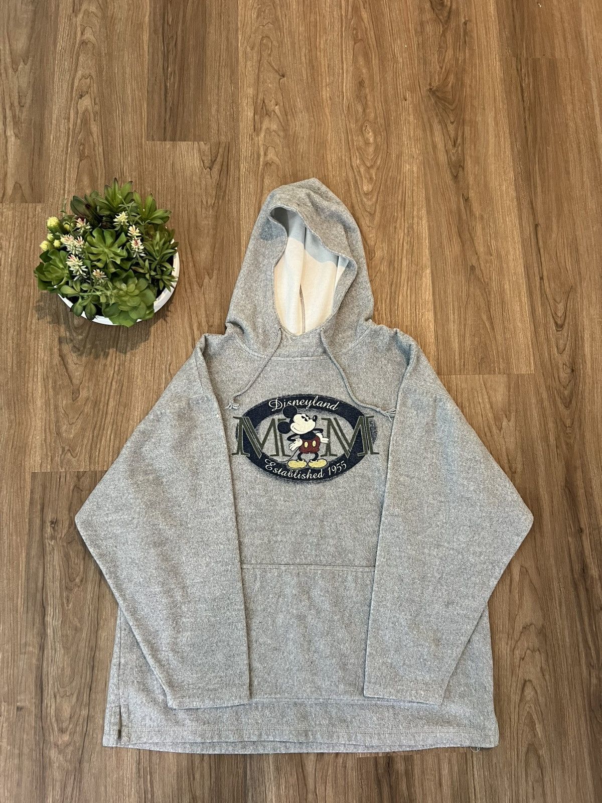 Disney Vintage Large Disneyland Hoodie Size US L / EU 52-54 / 3 - 1 Thumbnail