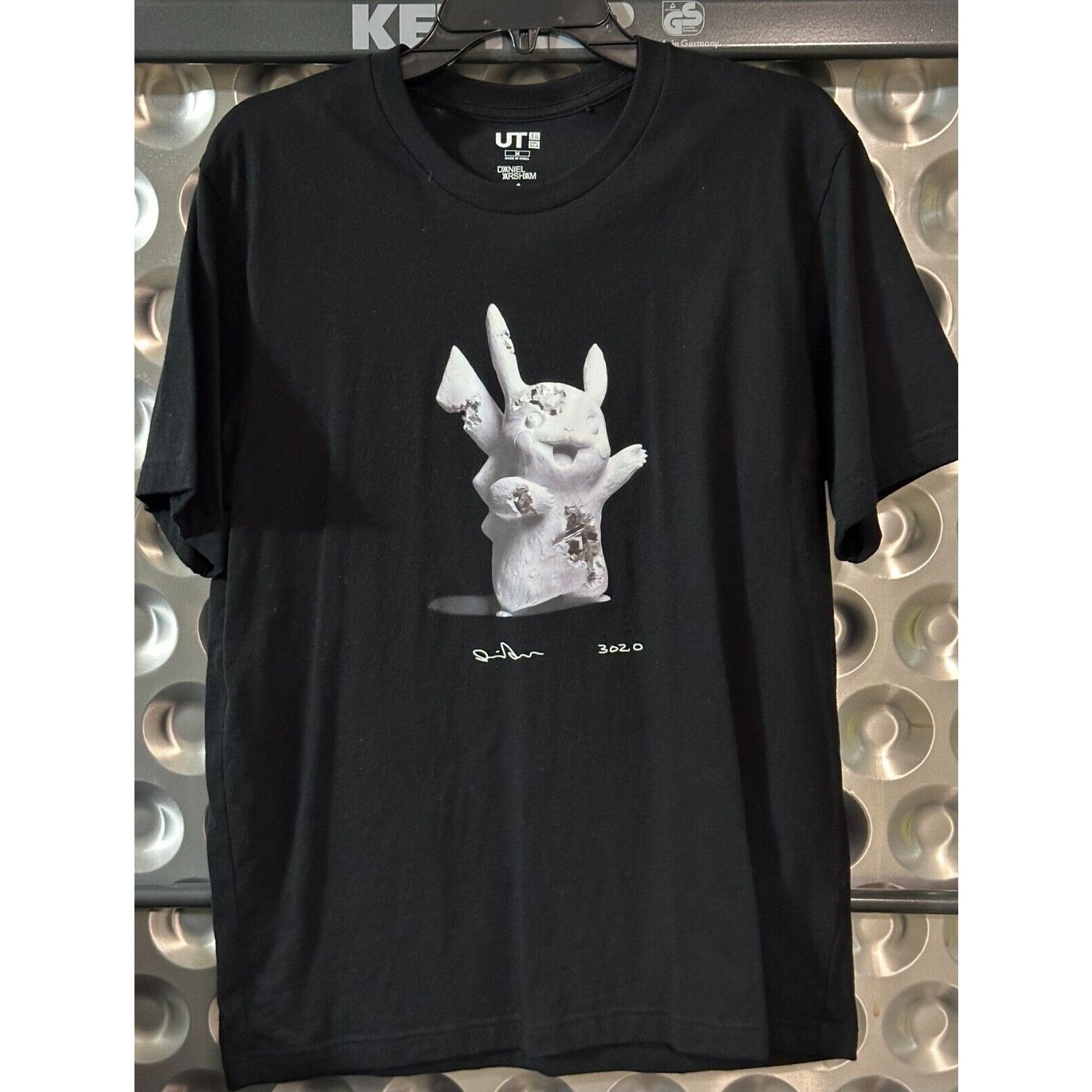 Uniqlo Daniel Arsham x Pokémon Pikachu | Medium | UT Graphic | NWOT Size US M / EU 48-50 / 2 - 1 Thumbnail