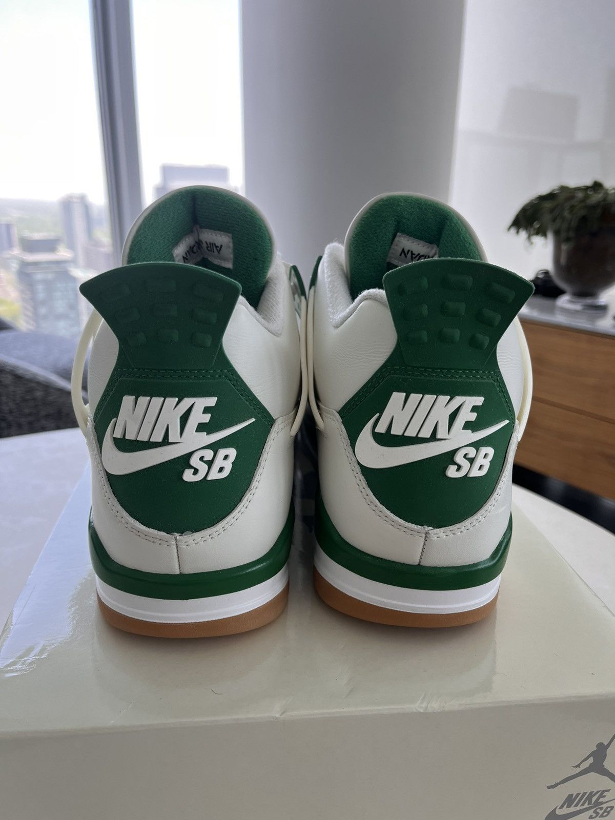 Jordan Brand Jordan 4 Pine Green Size US 11 / EU 44 - 5 Thumbnail