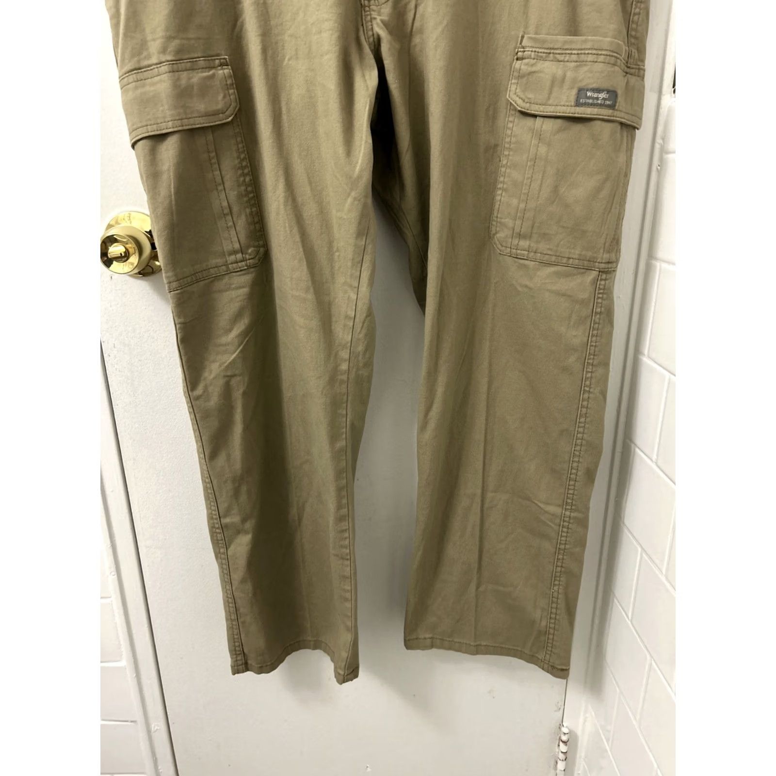 Wrangler VINTAGE Wrangler Five Star Cargo Pants Mens 40x30 Tan Brown Cotton Relaxed Fit Zipper Logo Flat Front Pockets Straight Leg NWT Size US 40 / EU 56 - 3 Thumbnail