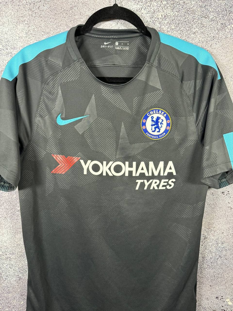 Chelsea Soccer × Nike Vintage Chelsea 2017/18 Third Nike Soccer Jersey Small Size US S / EU 44-46 / 1 - 5 Thumbnail