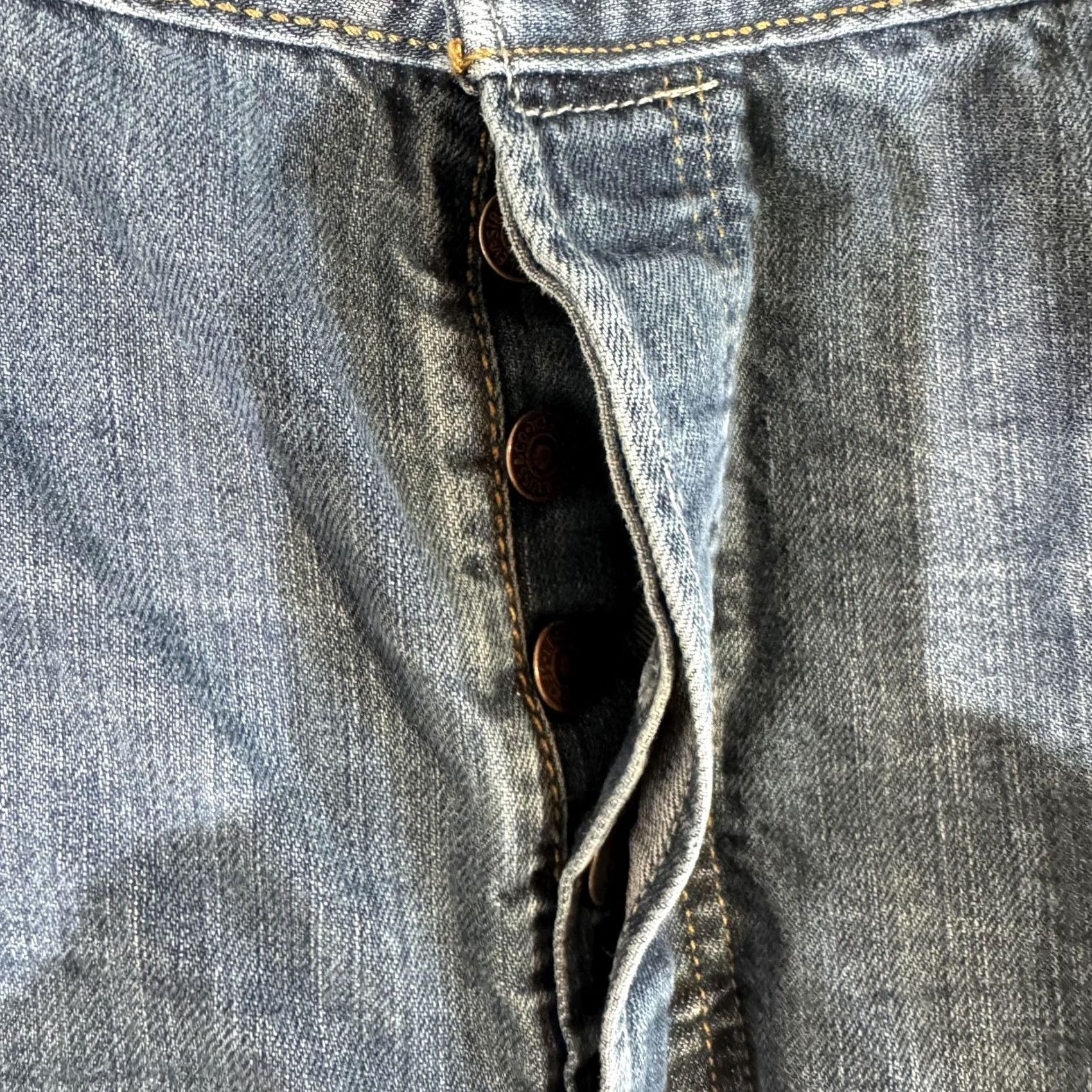 Levi's Levi's 501 Jeans Mens 40x30 Blue Distressed Button Fly Whiskered Denim Pants Jeans Mens 40x30 Blue Distressed Button Fly Whiskered Denim Pants Size US 40 / EU 56 - 3 Thumbnail