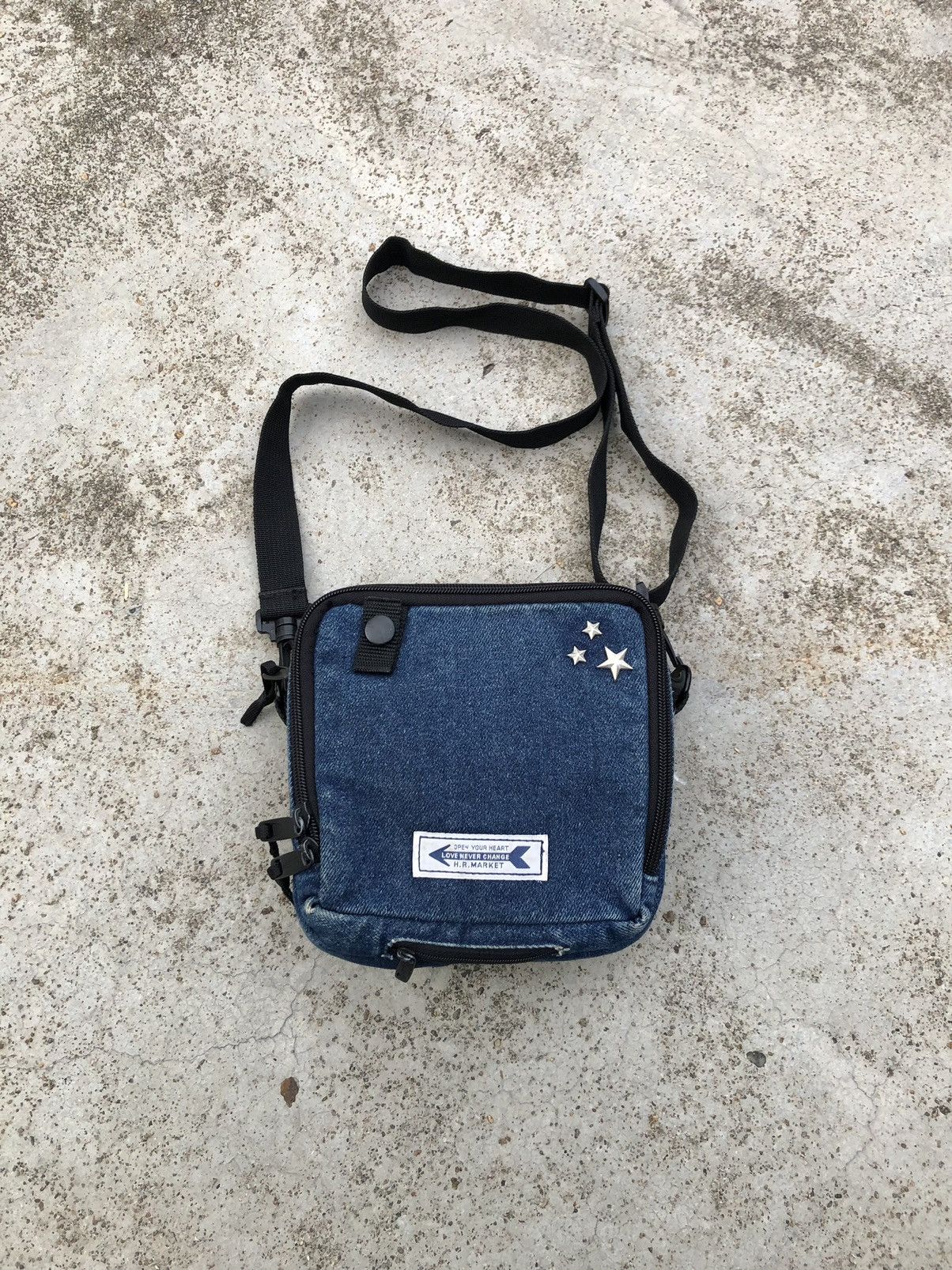 HOLLYWOOD RANCH MARKET DENIM SLINGBAG BY CASE LOGIC X HR MARKET Size ONE SIZE - 1 Thumbnail