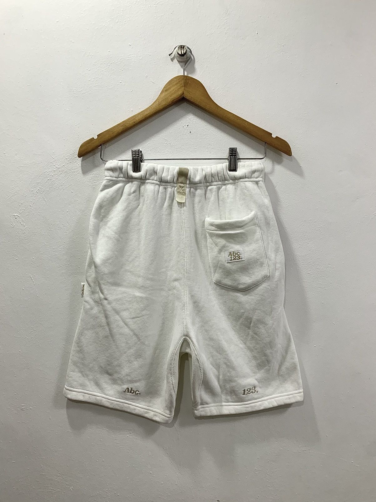 Advisory Board Crystals ADVISORY BOARD CRYSTALS SWEAT-SHORTS Size US 32 / EU 48 - 7 Thumbnail
