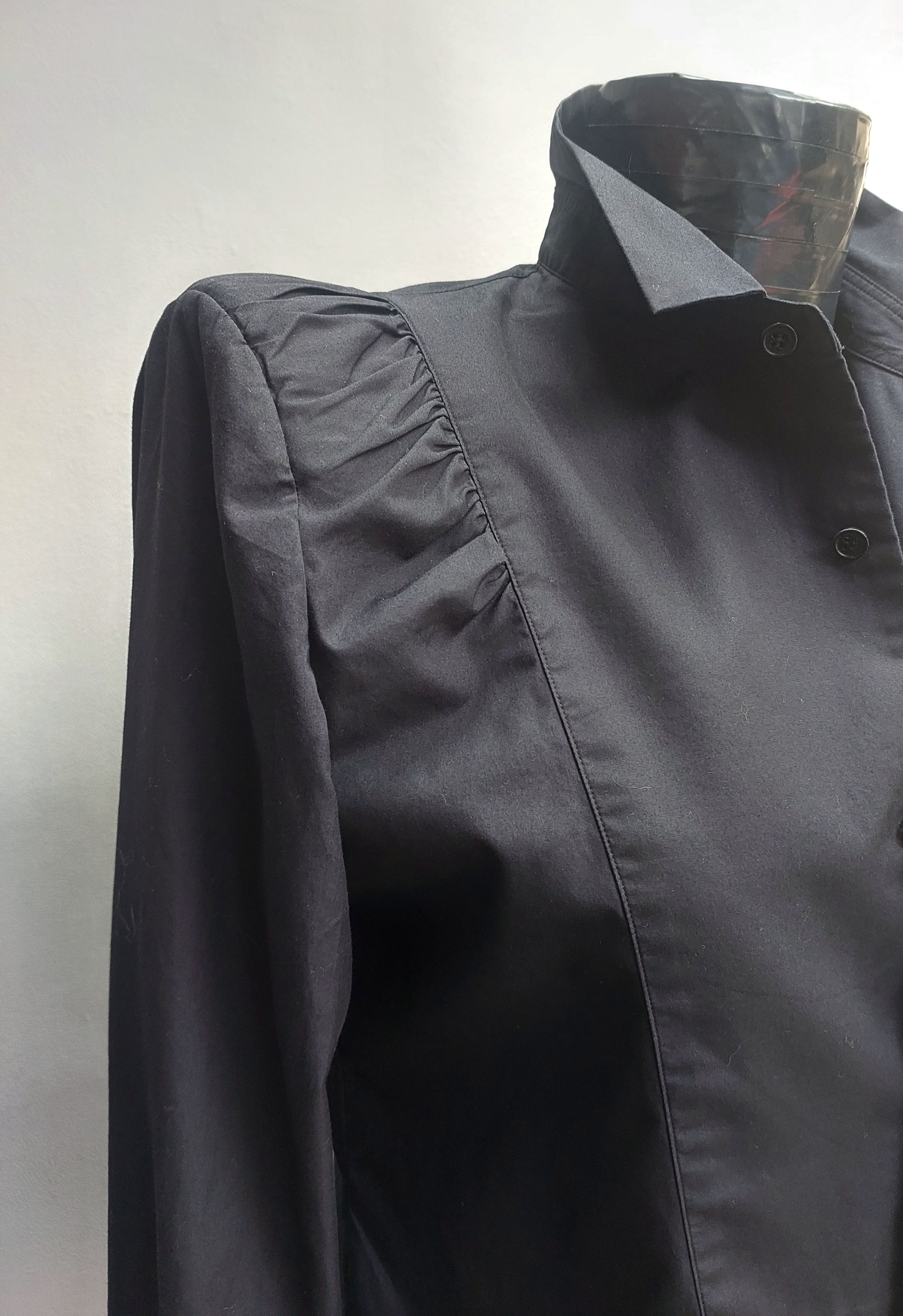 Noir Kei Ninomiya Noir Kei Ninomiya Black Structured Cotton Shirt Size M / US 6-8 / IT 42-44 - 4 Thumbnail