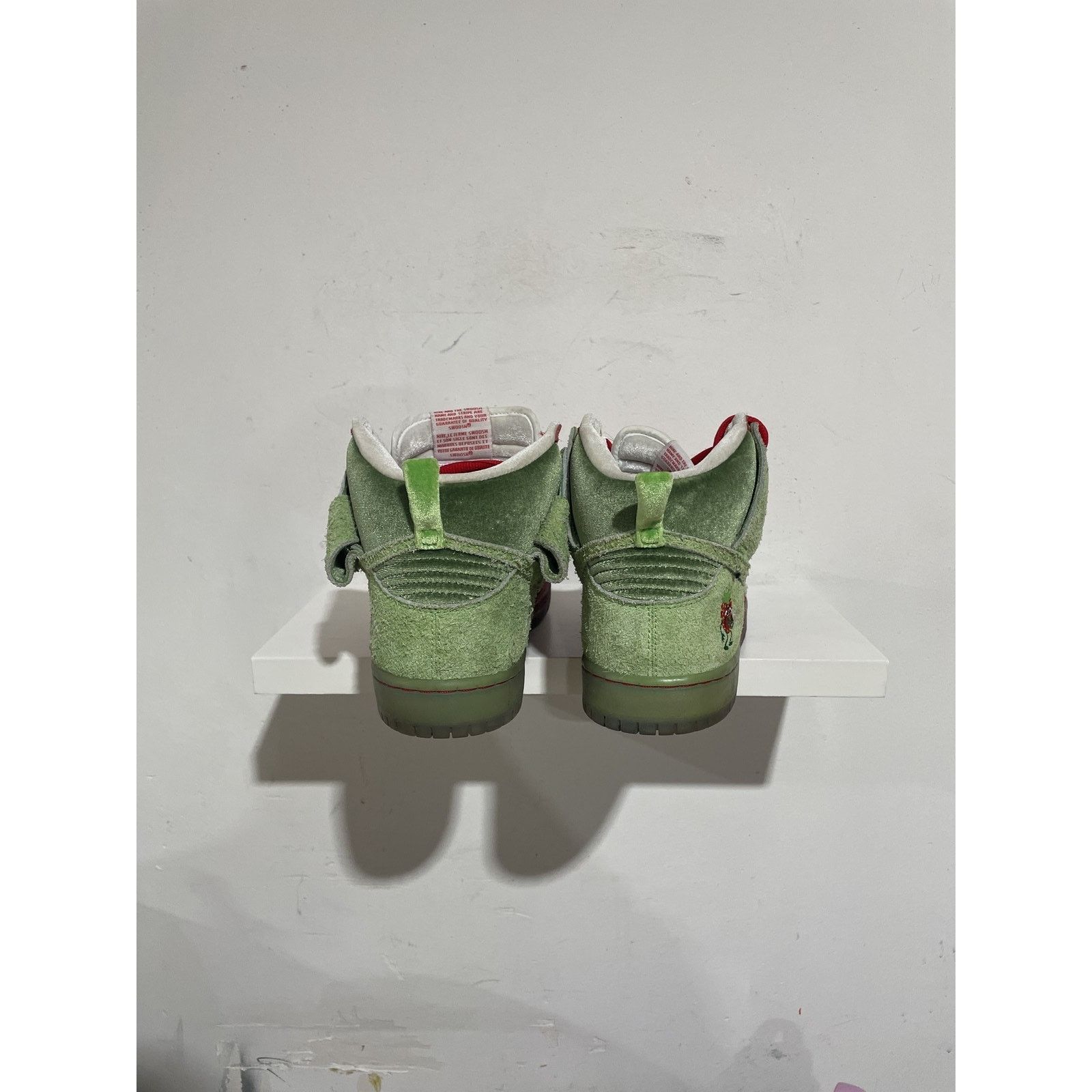 Nike NIKE SB DUNK HIGH STRAWBERRY COUGH SIZE 9 PREOWNED Size US 9 / EU 42 - 3 Thumbnail