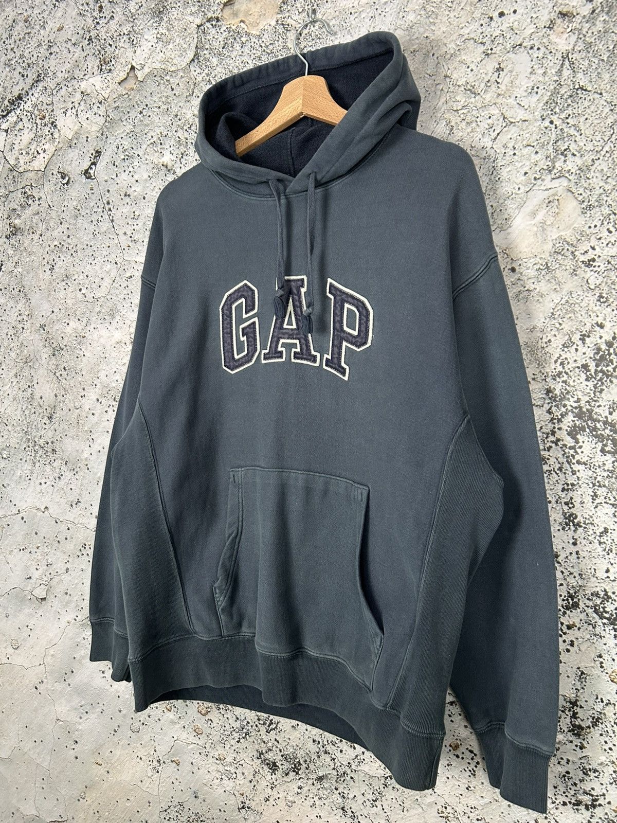 Gap Vintage GAP Baggy Oversized Hoodie Streetwear Rap Skate Size US S / EU 44-46 / 1 - 2 Thumbnail