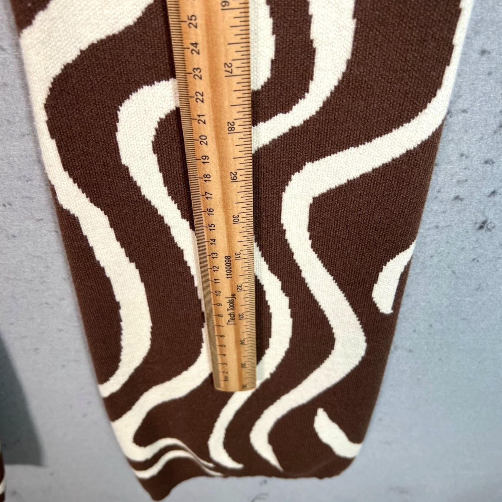 Vintage Bailey Rose Womens Size Small Knit Pants Brown & Cream Abstract Zebra Print Pants Small Brown Bailey Rose Womens Ankle Straight 33in Inseam 25in Waist Size 28" / US 6 / IT 42 - 5 Thumbnail