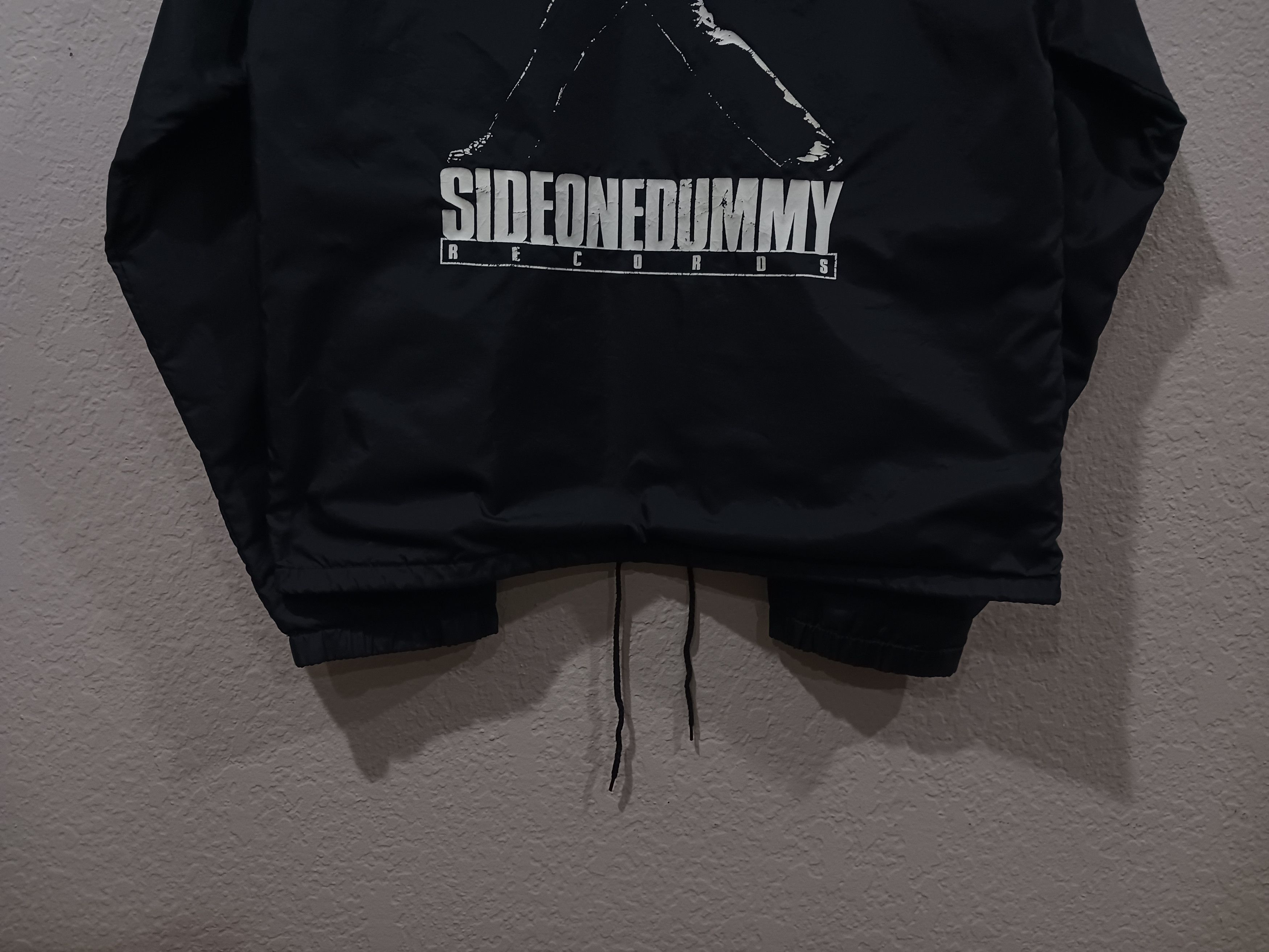 Auburn Sportswear × Band Tees × Vintage SideOneDummy Records "Guitar Player" Vintage 90s Windbreaker Size US S / EU 44-46 / 1 - 9 Thumbnail