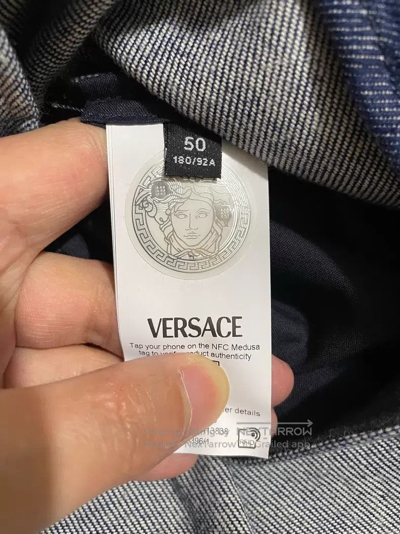 Versace Versace Blue and gold baroque embroidered Medusa denim shi Size US L / EU 52-54 / 3 - 7 Thumbnail