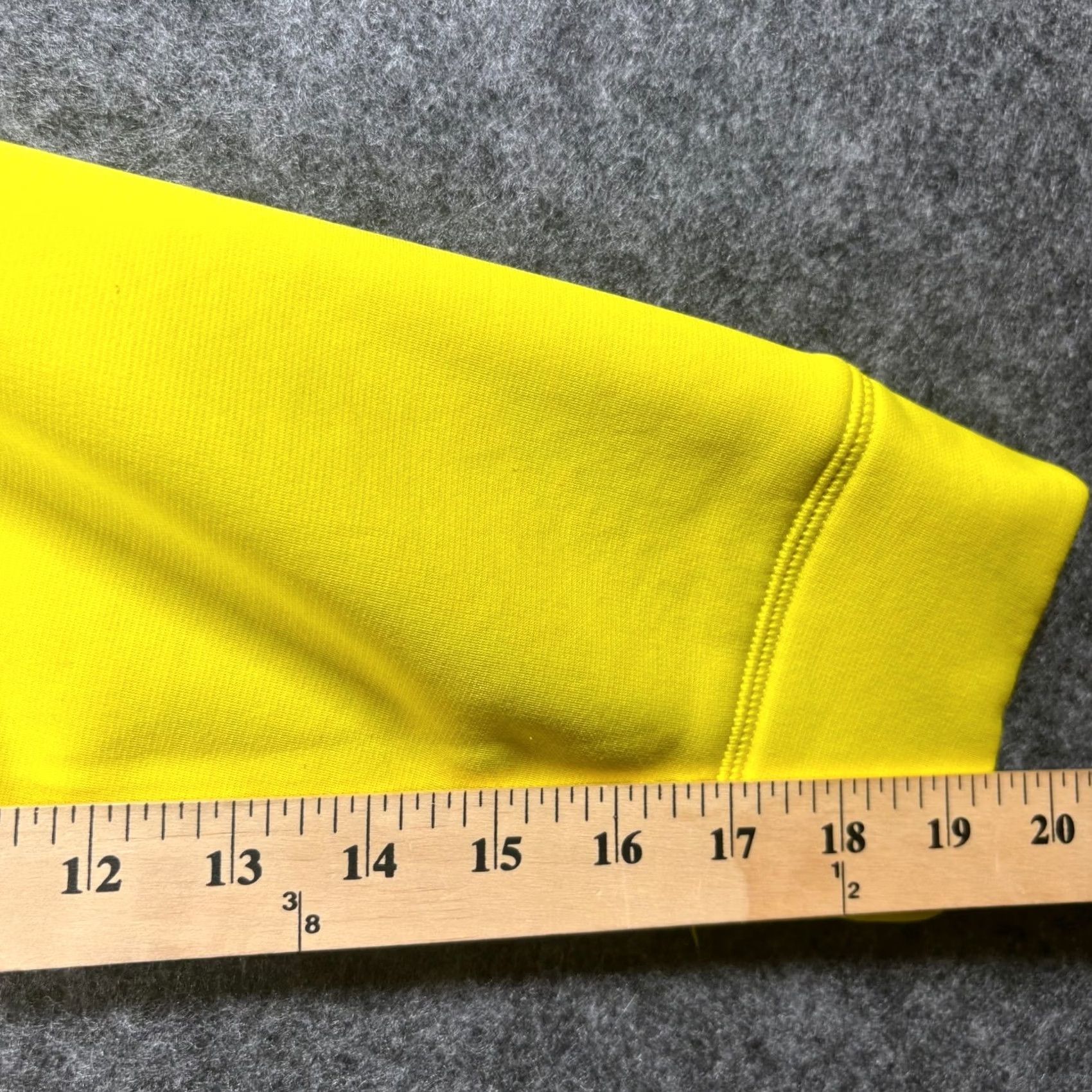 Under Armour Under Armour Hoodie Mens M Yellow Pullover Kangaroo Pocket Performance Athletic Size US M / EU 48-50 / 2 - 4 Thumbnail