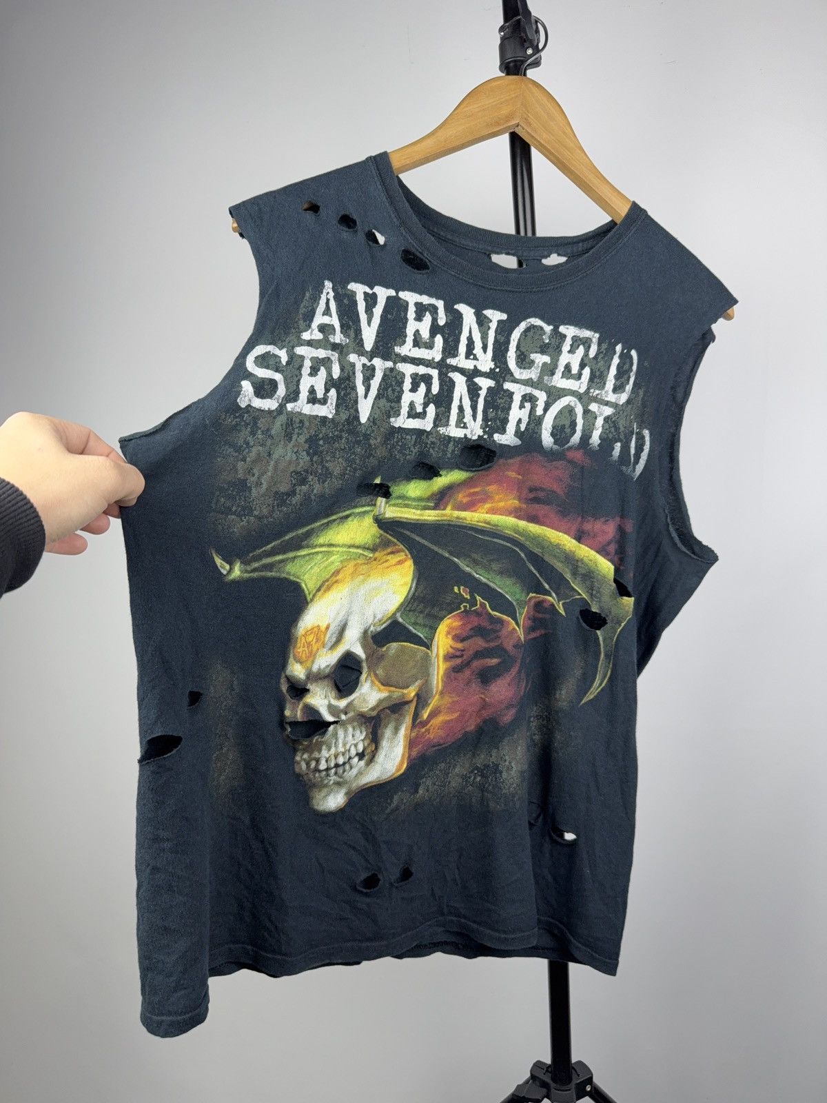 Band Tees 💀Vintage 00s Avenged Sevenfold Distressed Cutoff Band Tee Size US M / EU 48-50 / 2 - 4 Thumbnail