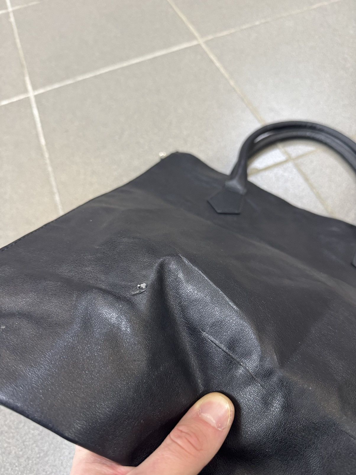 Givenchy × Vintage Givenchy Parfums Leather Tote Bag Size ONE SIZE - 11 Thumbnail