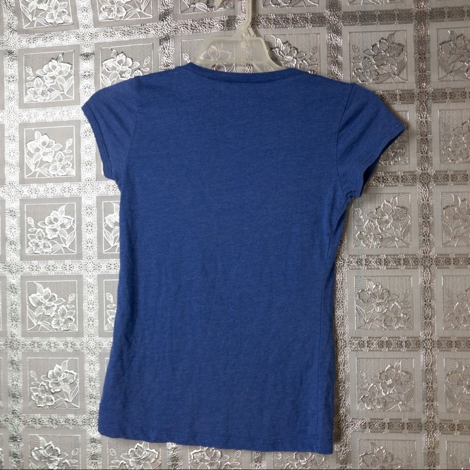 Disney Disney Frozen Juniors My Friends Are So Flakey Top Size S / US 4 / IT 40 - 6 Thumbnail